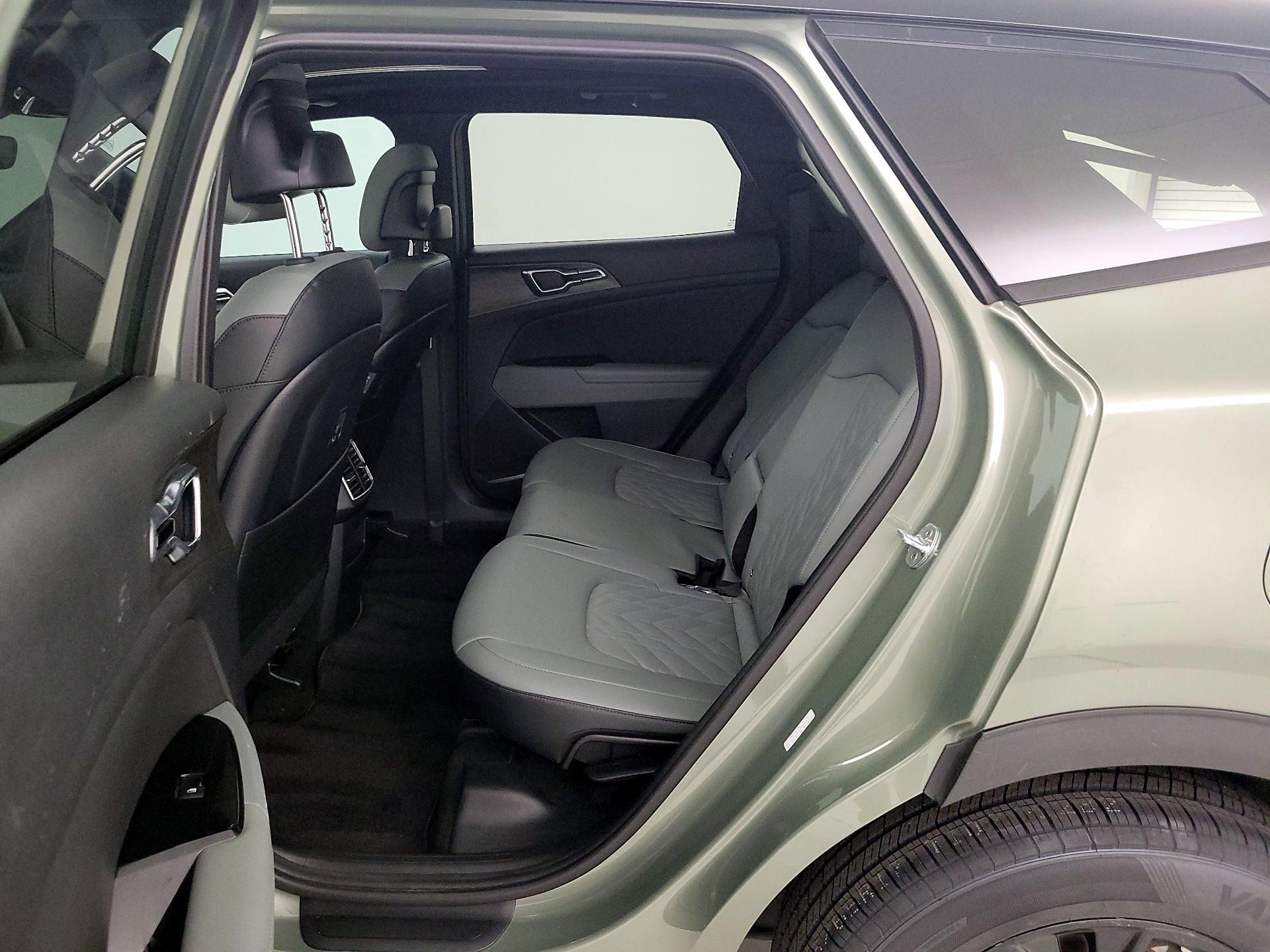 Thumbnail: 2023 Kia Sportage - 20