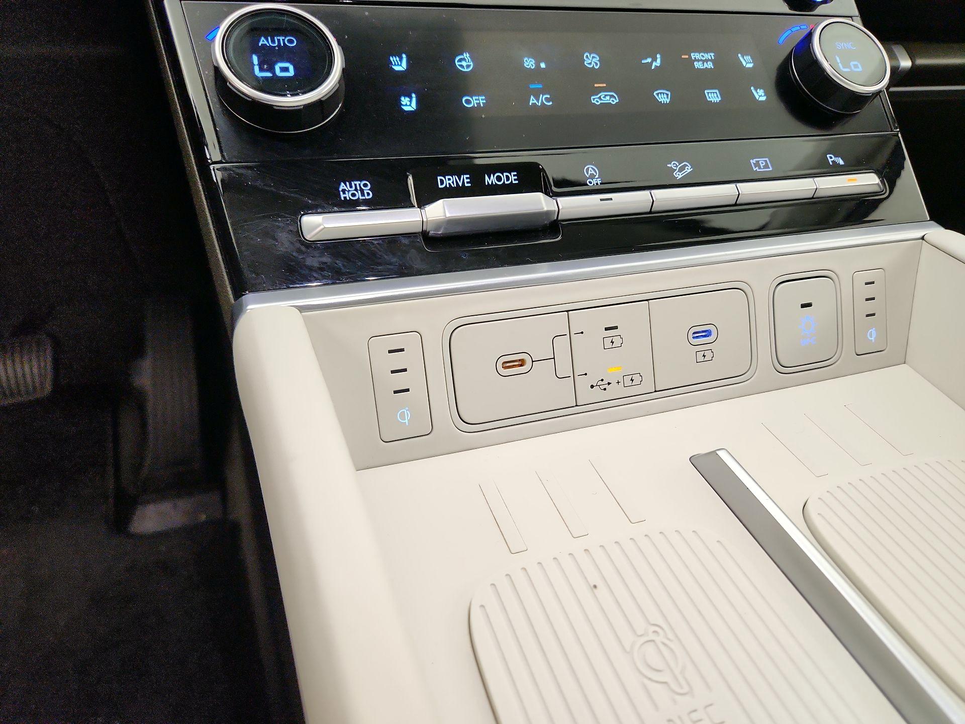 Thumbnail: 2024 Hyundai Santa Fe - 18