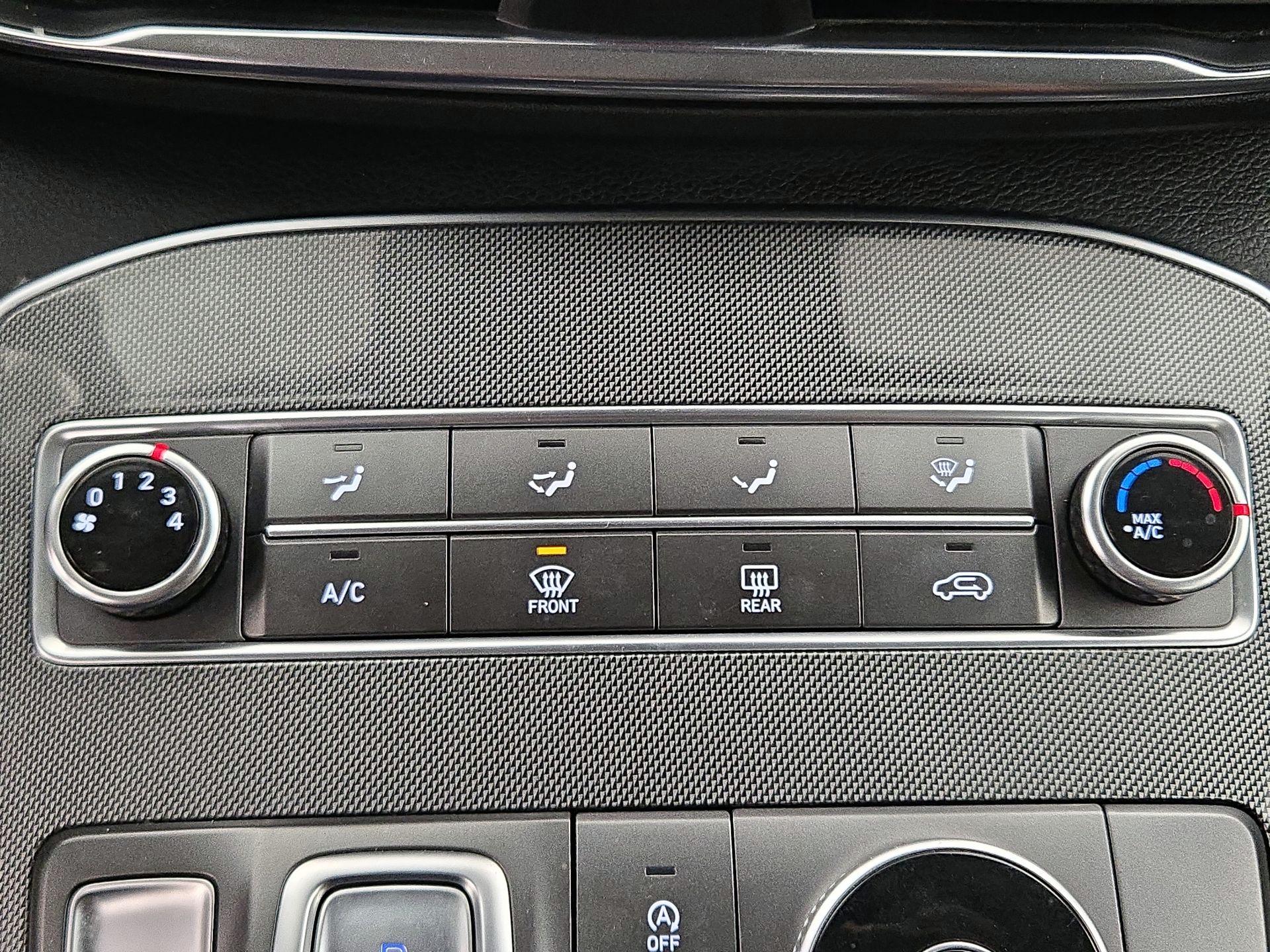 Thumbnail: 2022 Hyundai Santa Fe - 16