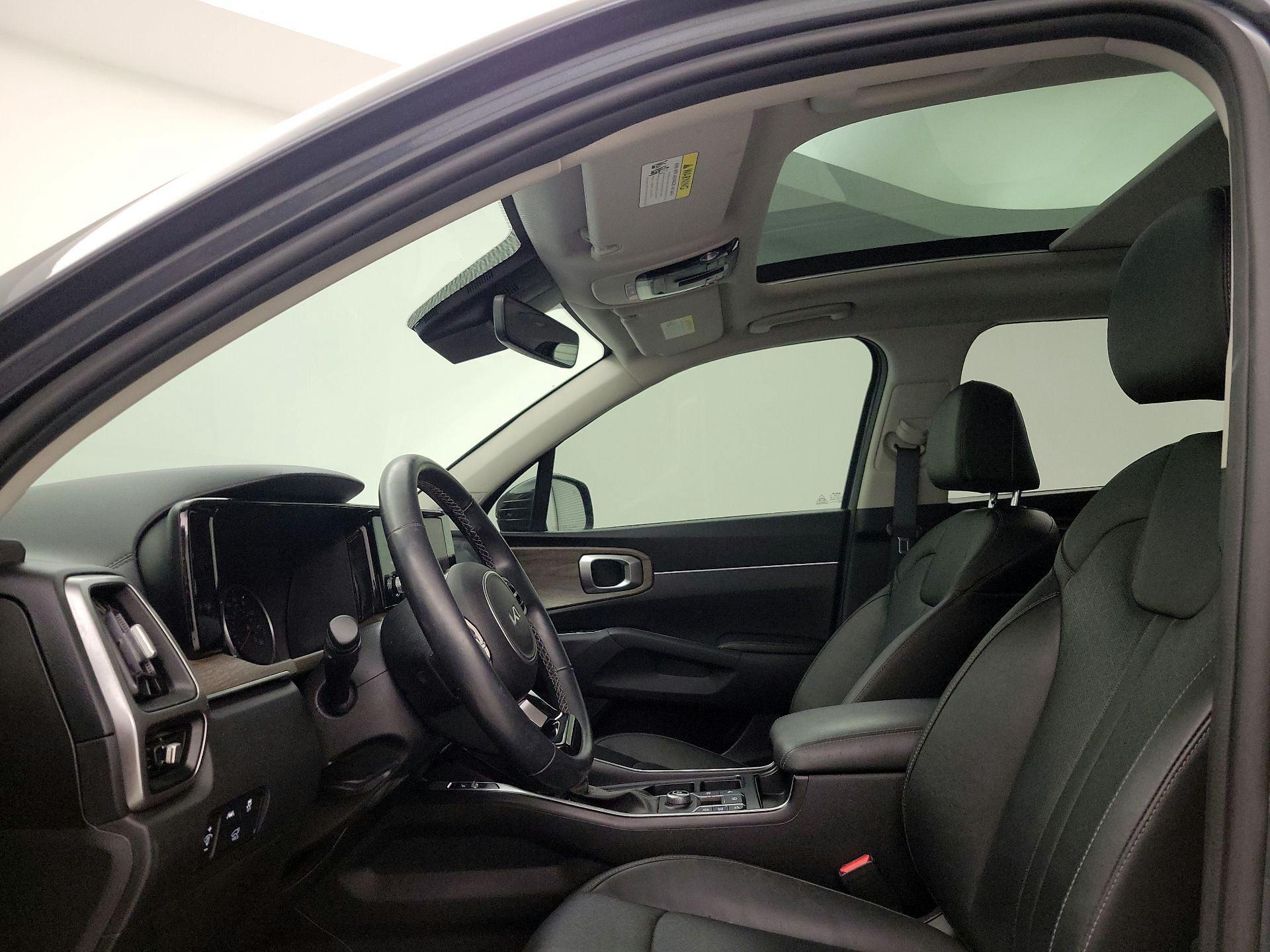 Thumbnail: 2023 Kia Sorento - 19