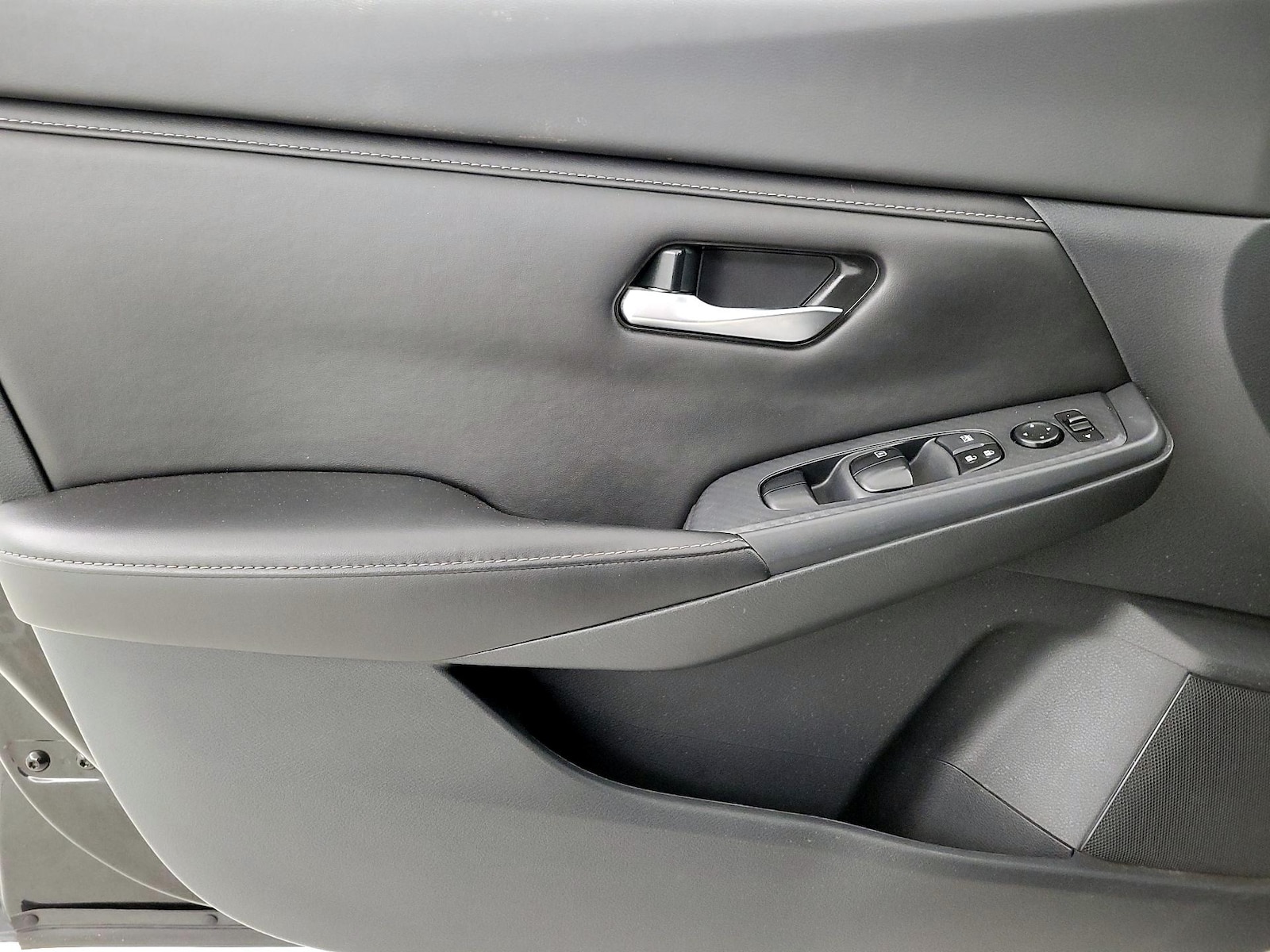 2022 Nissan Sentra SV - Photo 13