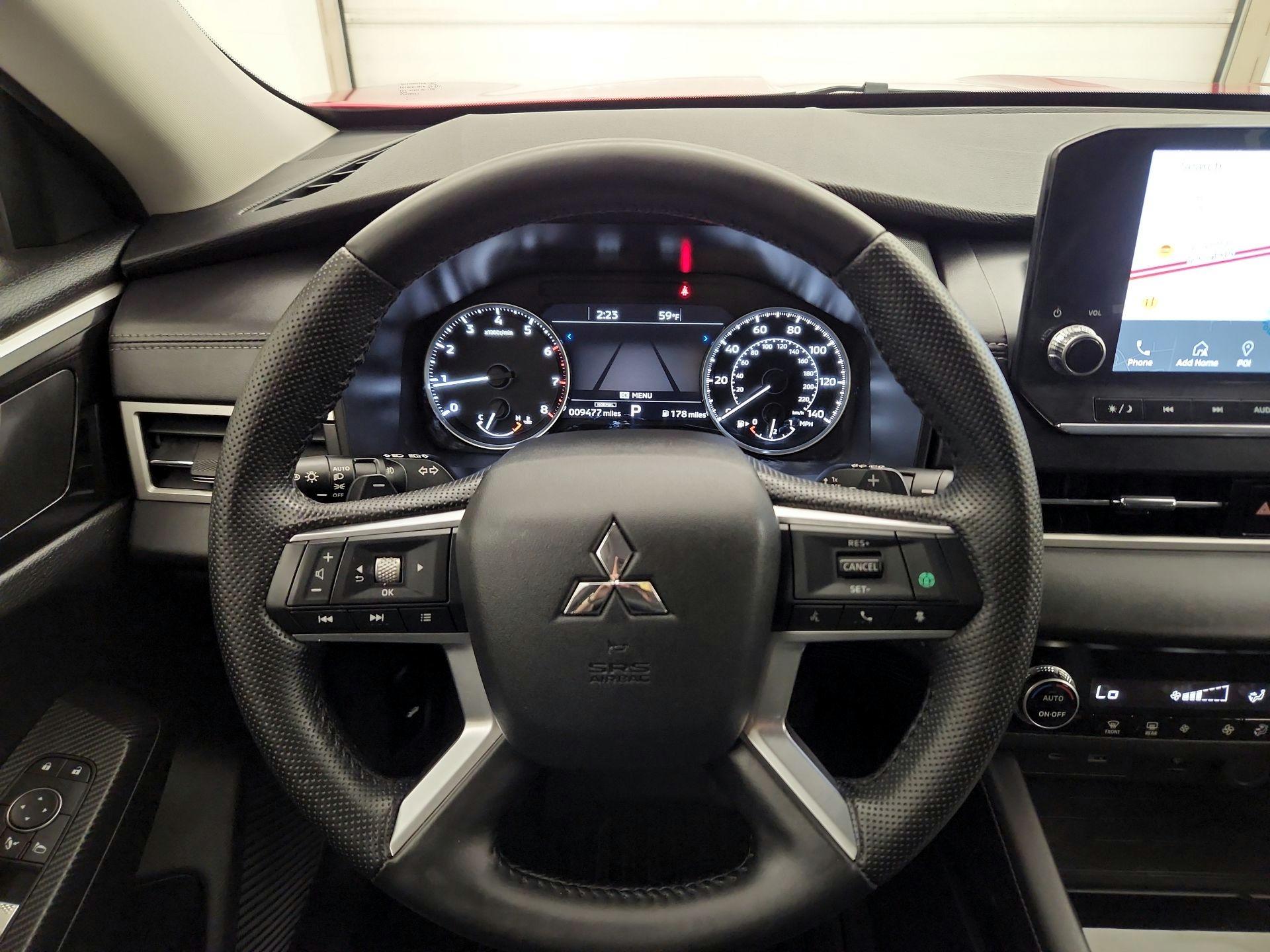 Thumbnail: 2024 Mitsubishi Outlander - 10
