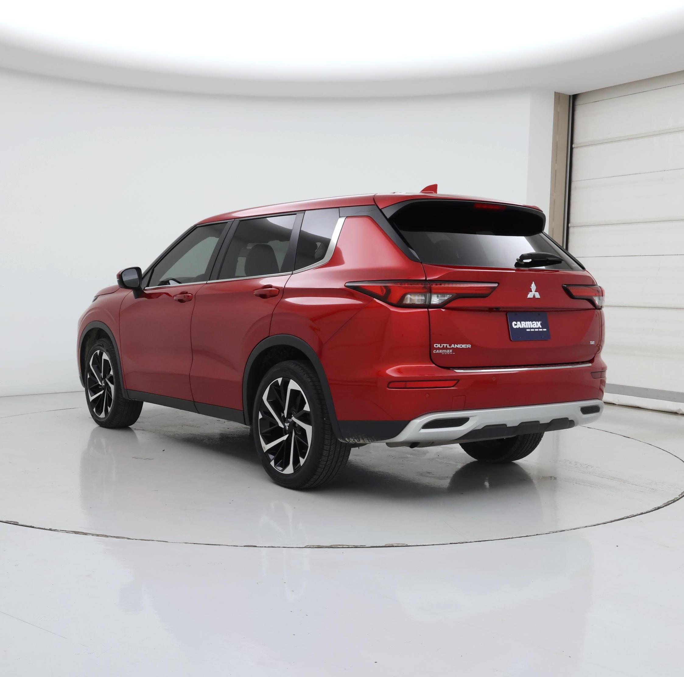 Thumbnail: 2024 Mitsubishi Outlander - 2