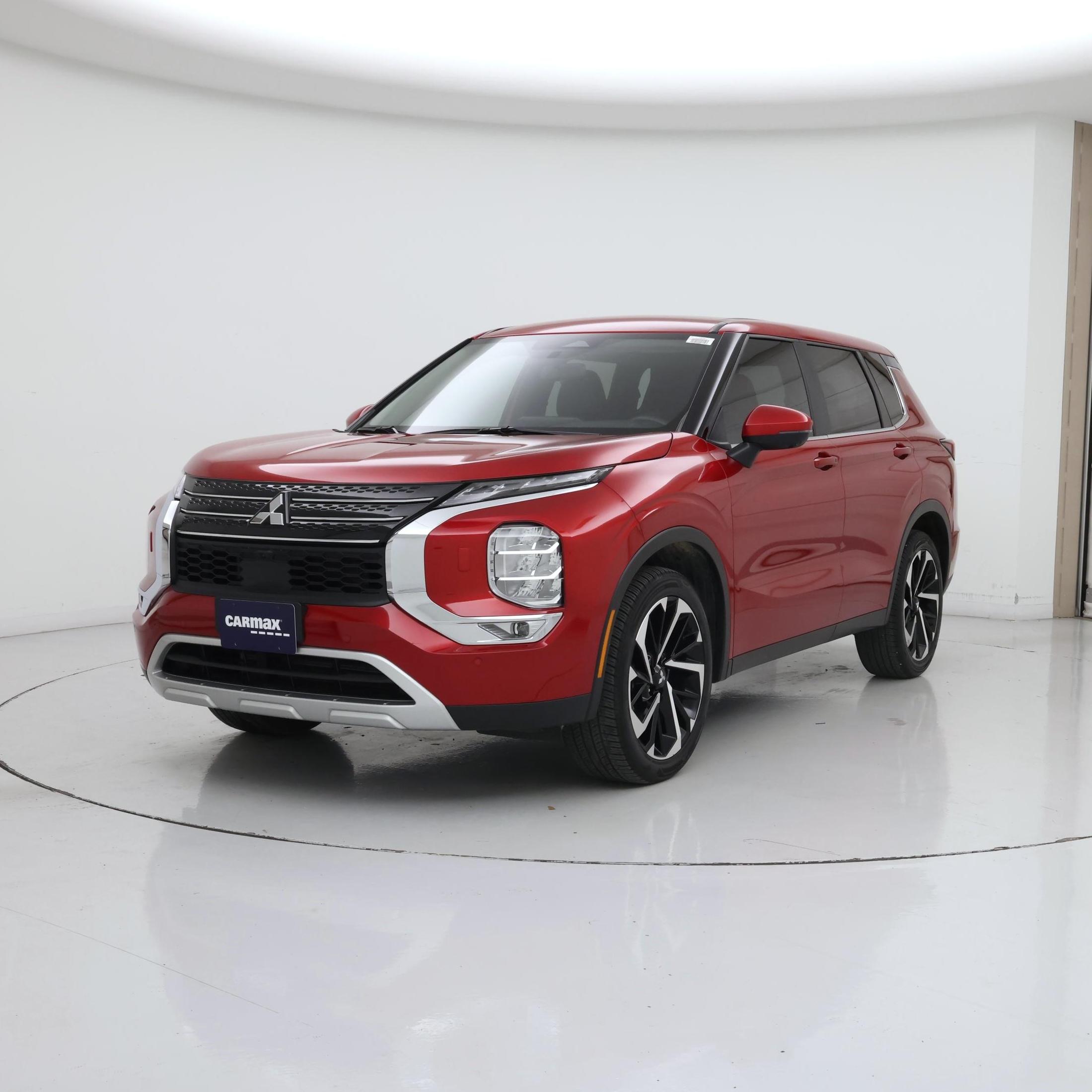 Thumbnail: 2024 Mitsubishi Outlander - 4