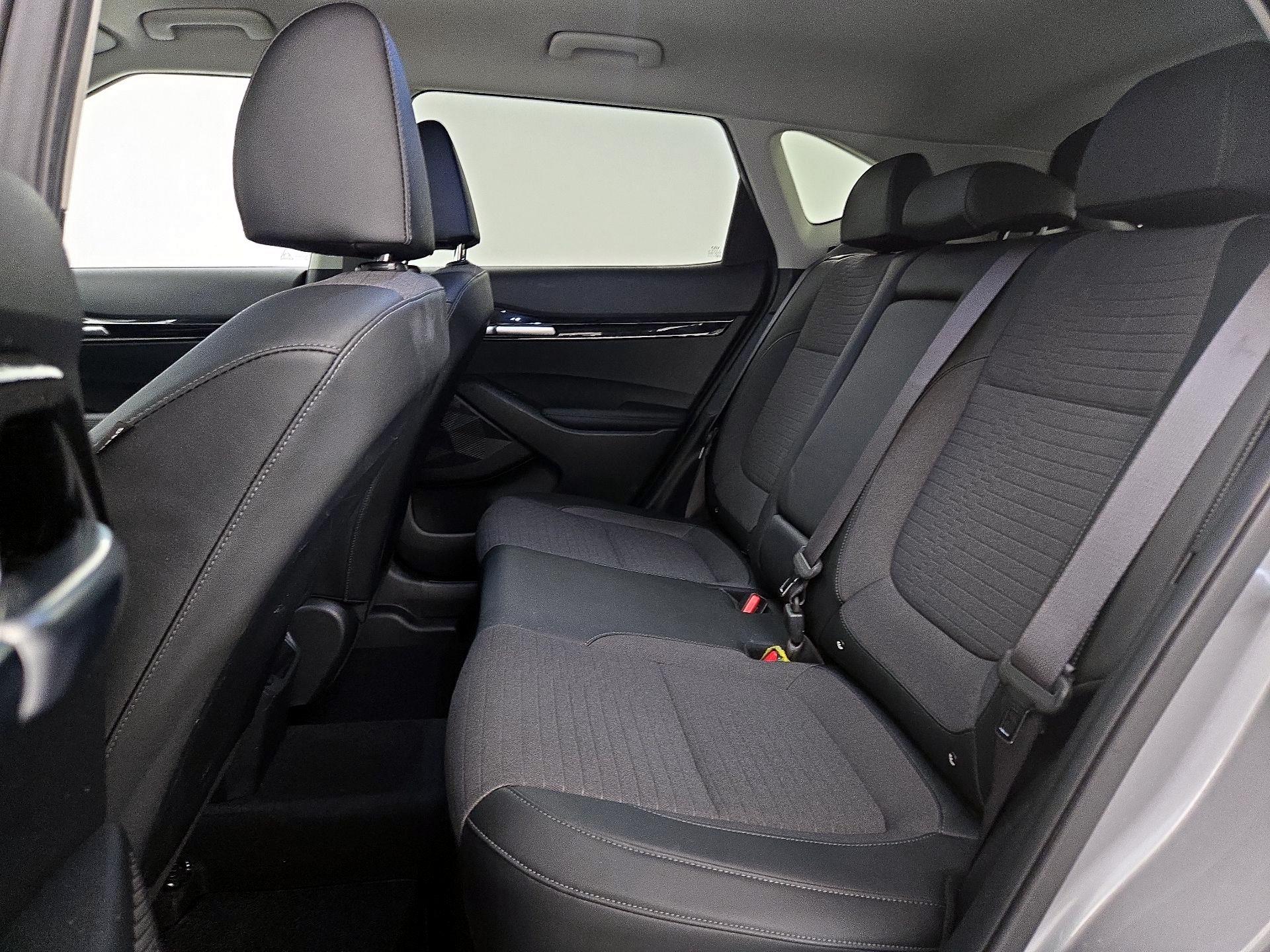 Thumbnail: 2023 Kia Seltos - 19