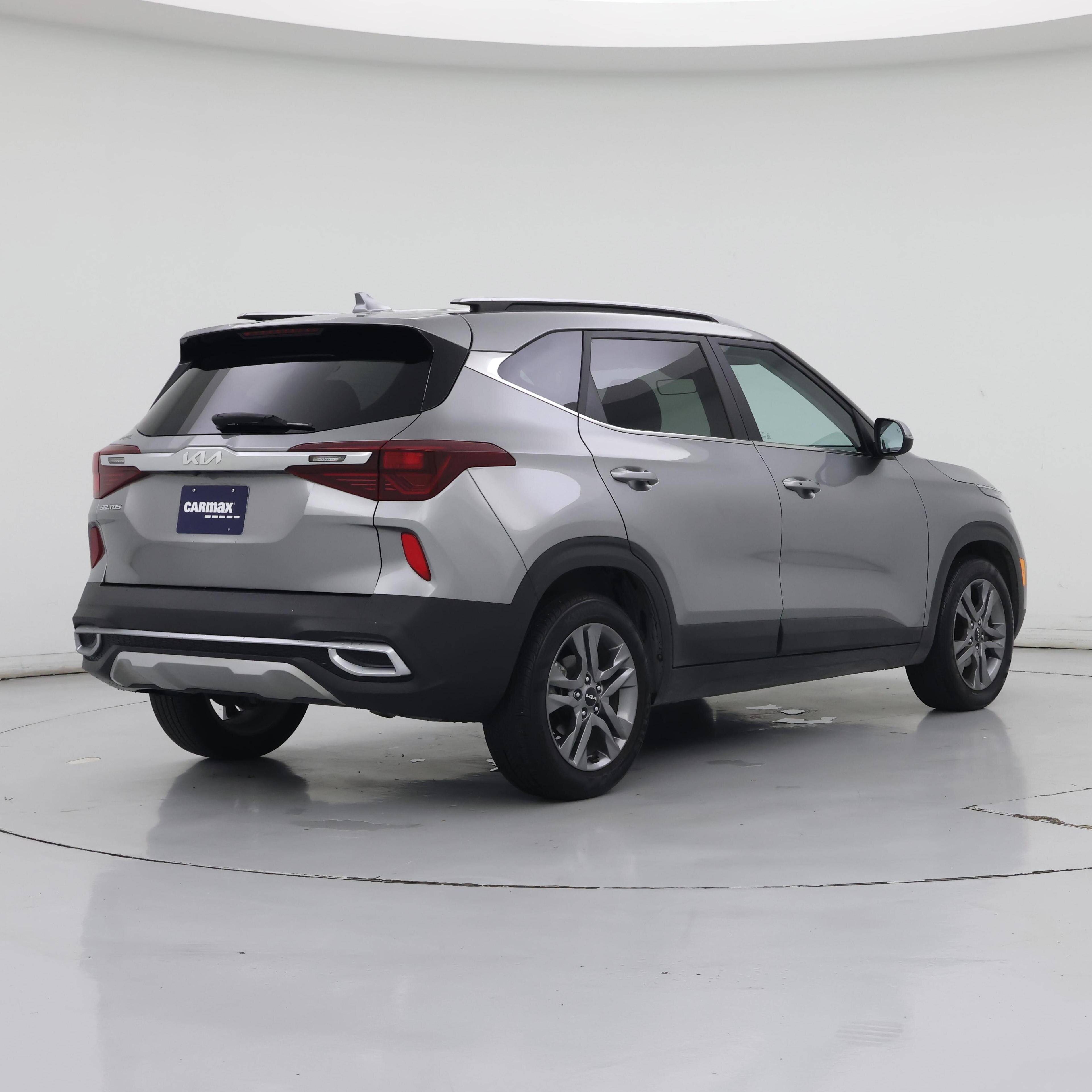 Thumbnail: 2023 Kia Seltos - 8