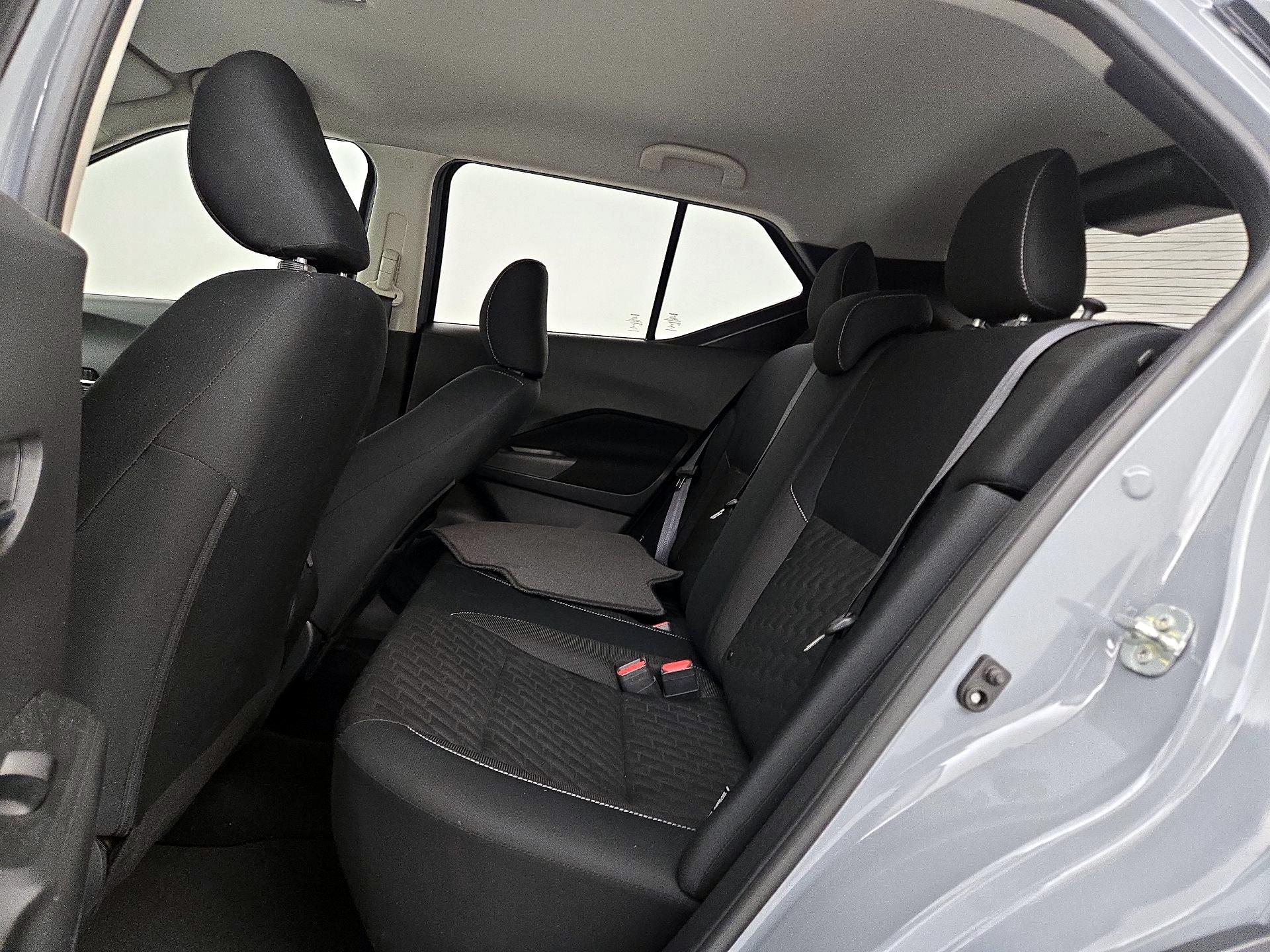 Thumbnail: 2022 Nissan Kicks - 18