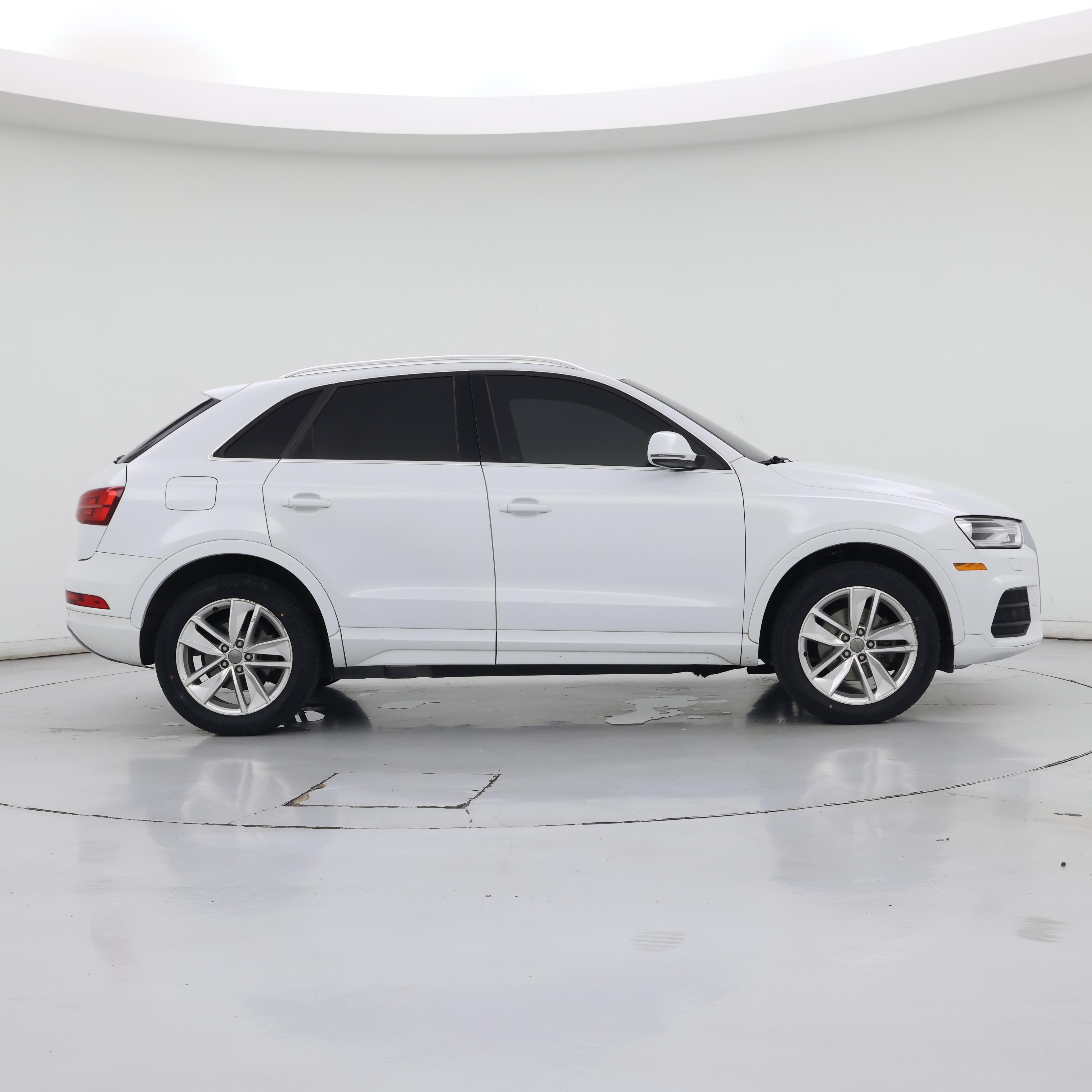 Thumbnail: 2016 Audi Q3 - 7