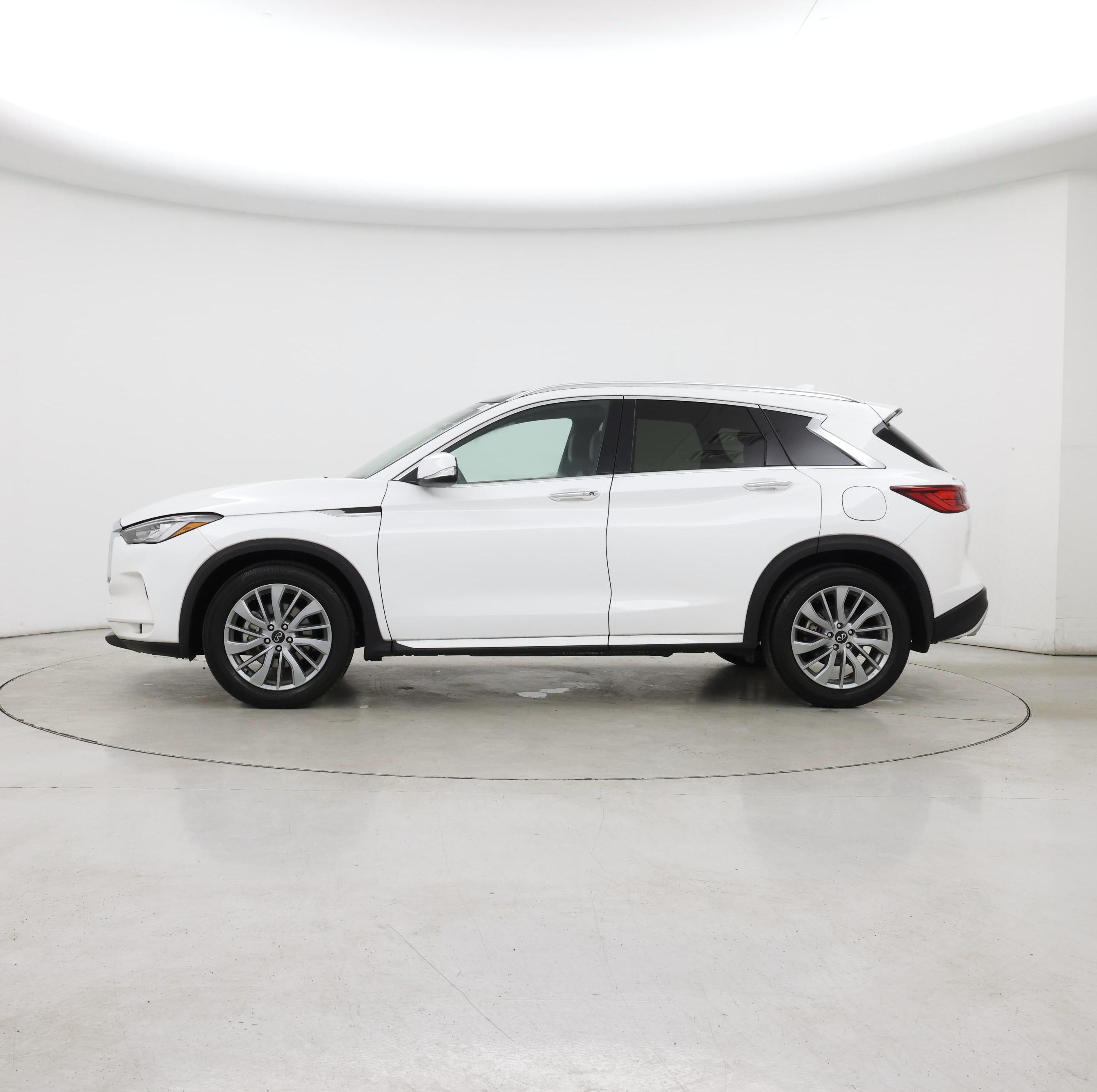 Thumbnail: 2023 INFINITI QX50 - 3