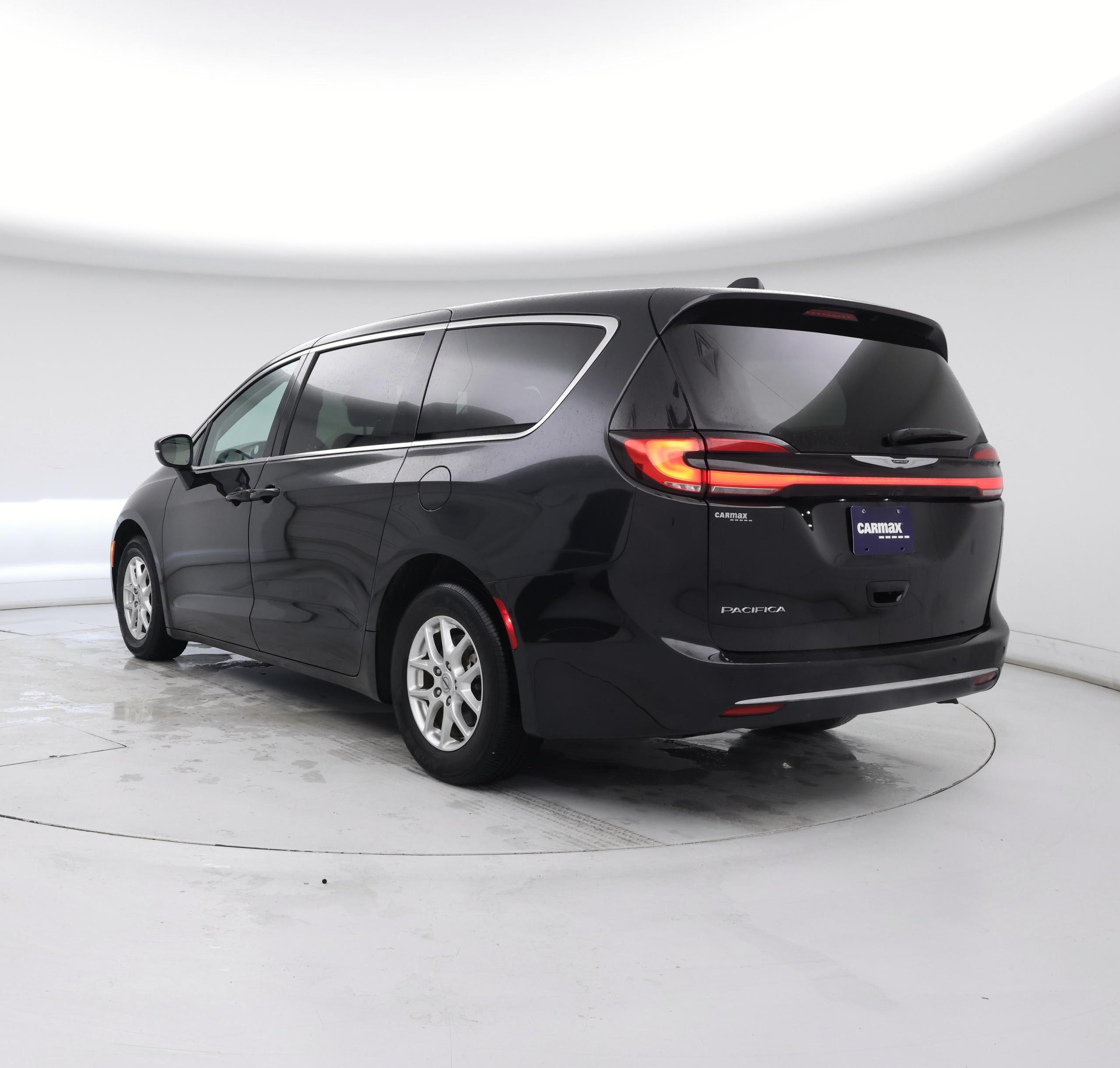 Thumbnail: 2023 Chrysler Pacifica - 2