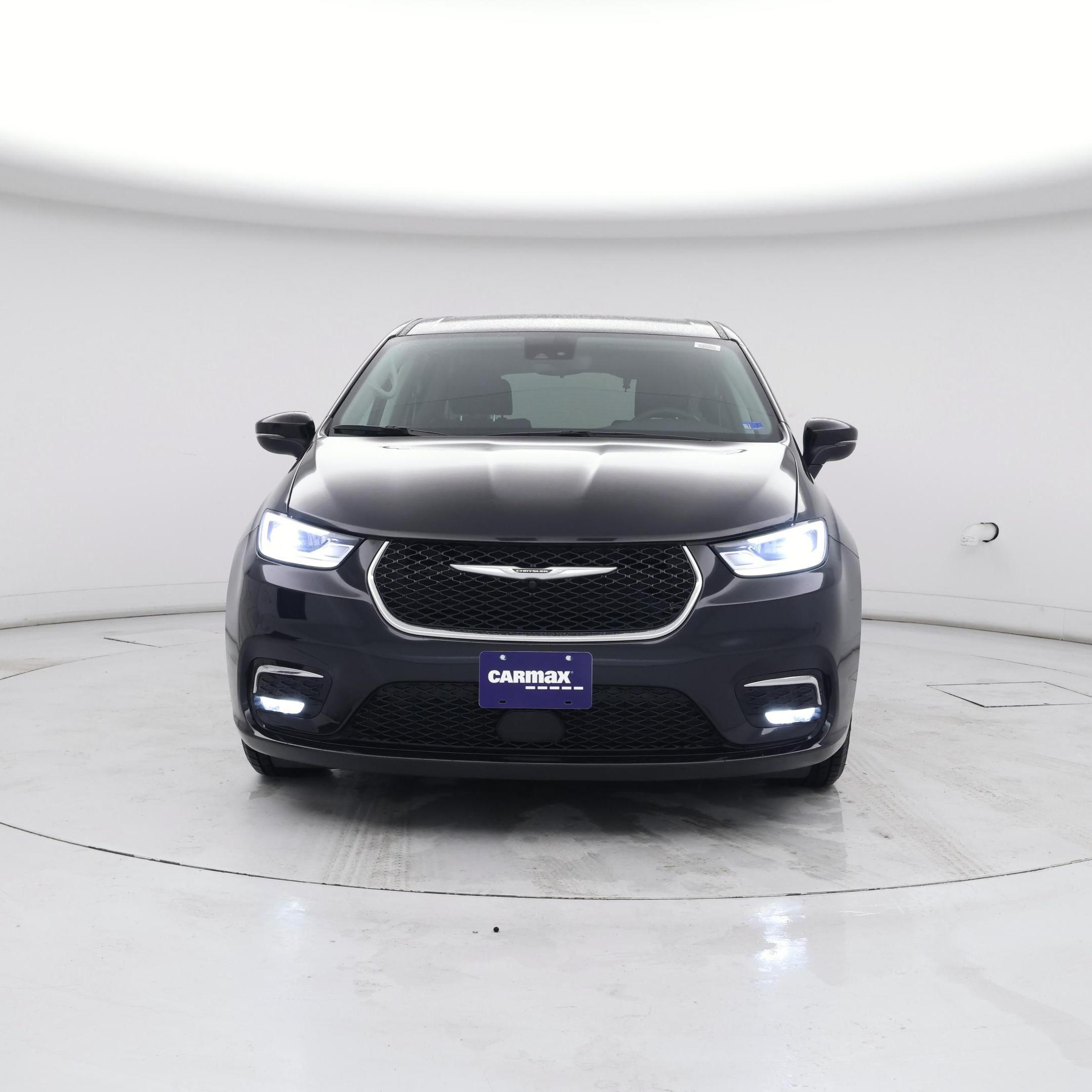 Thumbnail: 2023 Chrysler Pacifica - 5