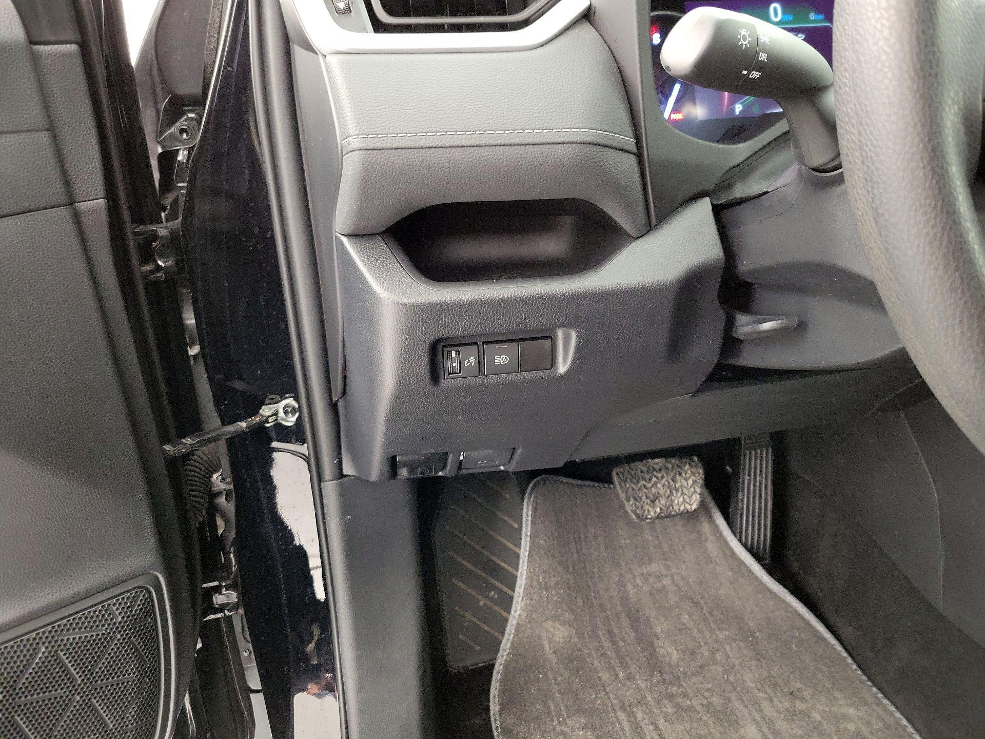 Thumbnail: 2024 Toyota RAV4 - 13