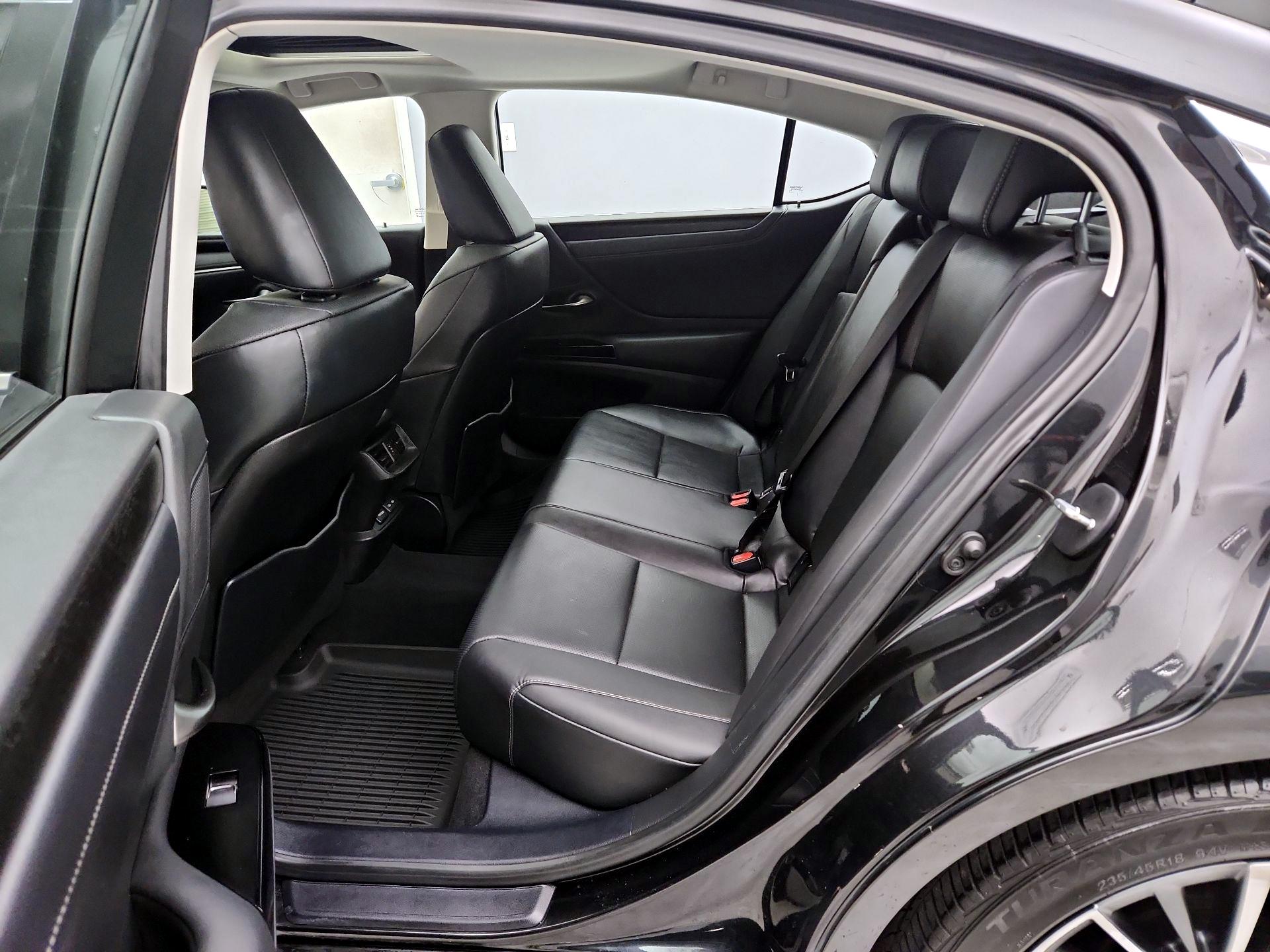 Thumbnail: 2023 Lexus ES - 20