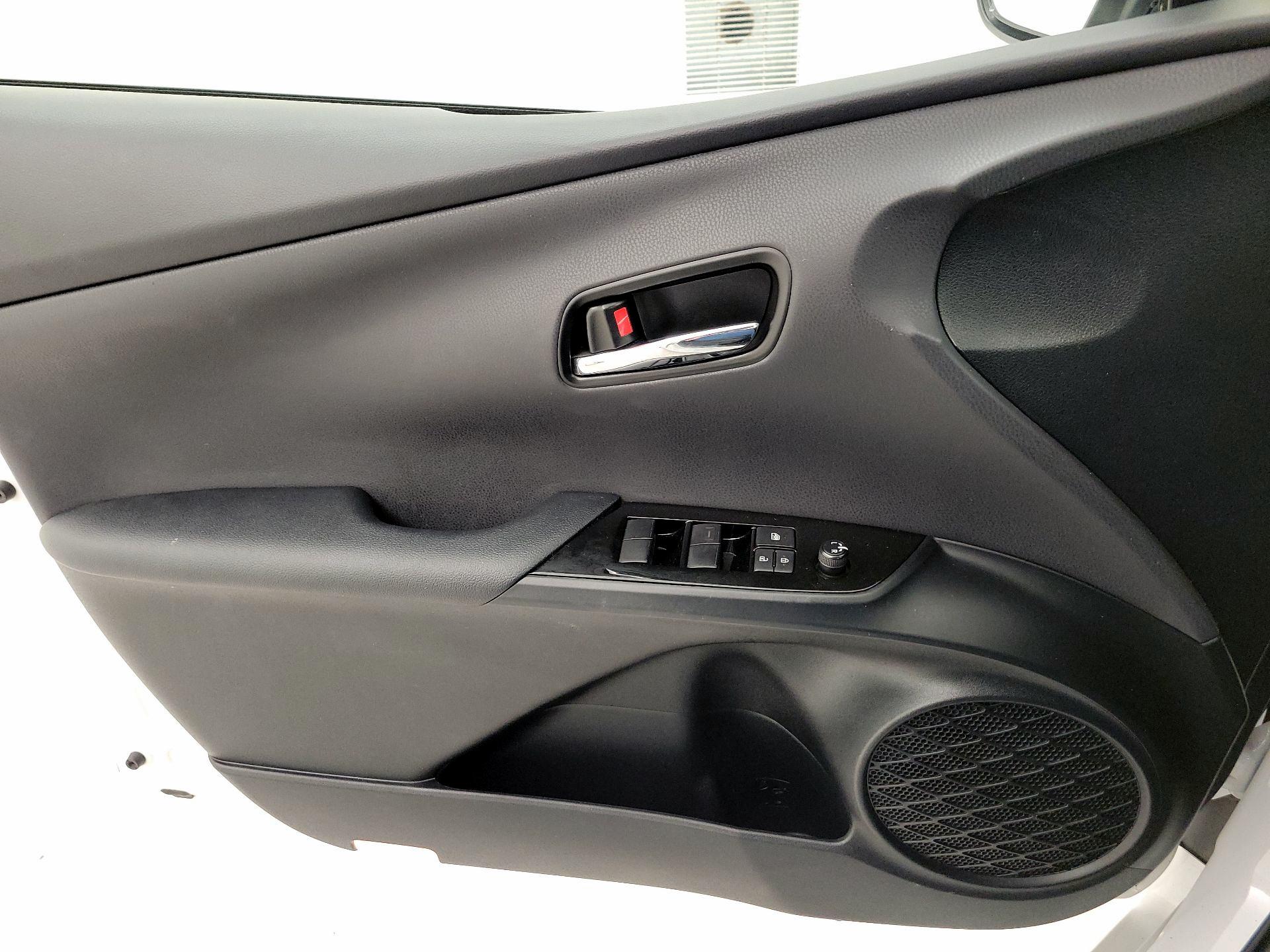 Thumbnail: 2022 Toyota Prius Prime - 10