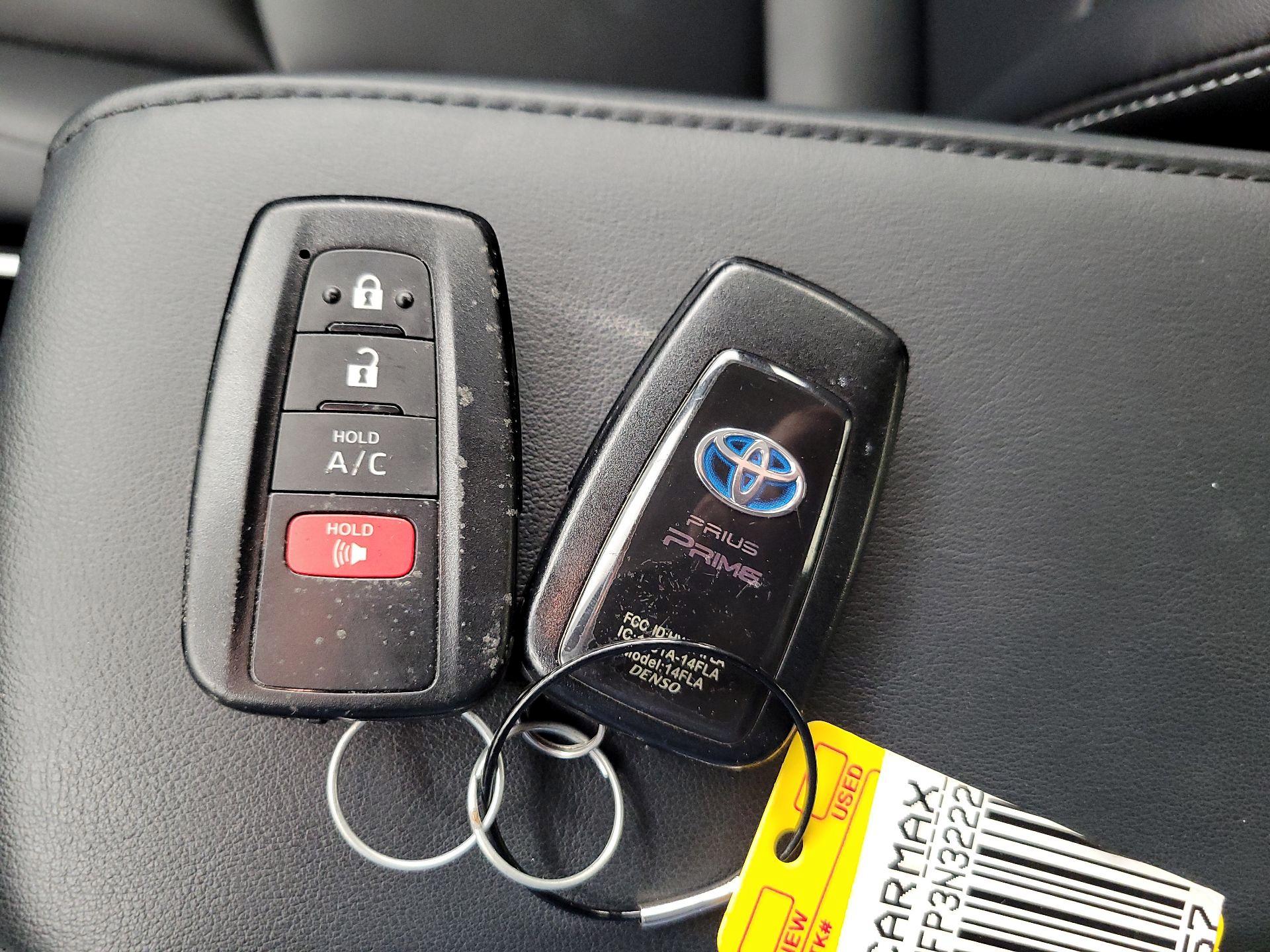 Thumbnail: 2022 Toyota Prius Prime - 20