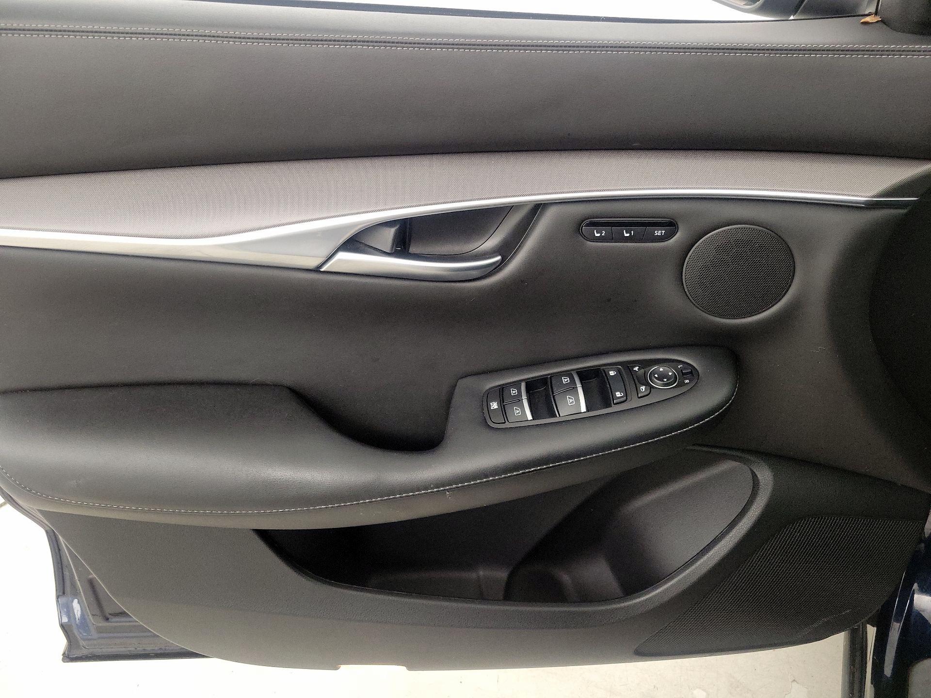 Thumbnail: 2023 INFINITI QX50 - 12