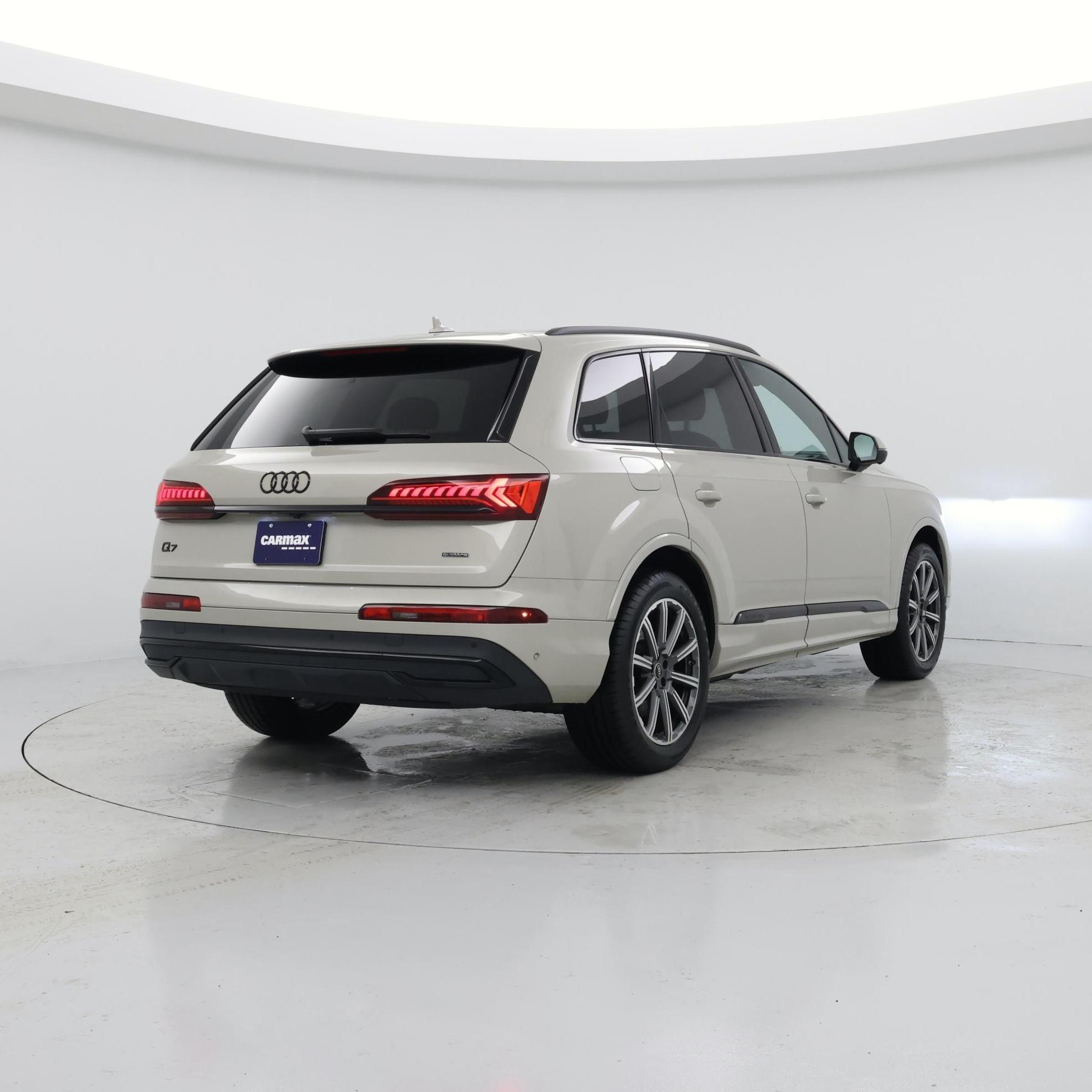 Thumbnail: 2023 Audi Q7 - 8