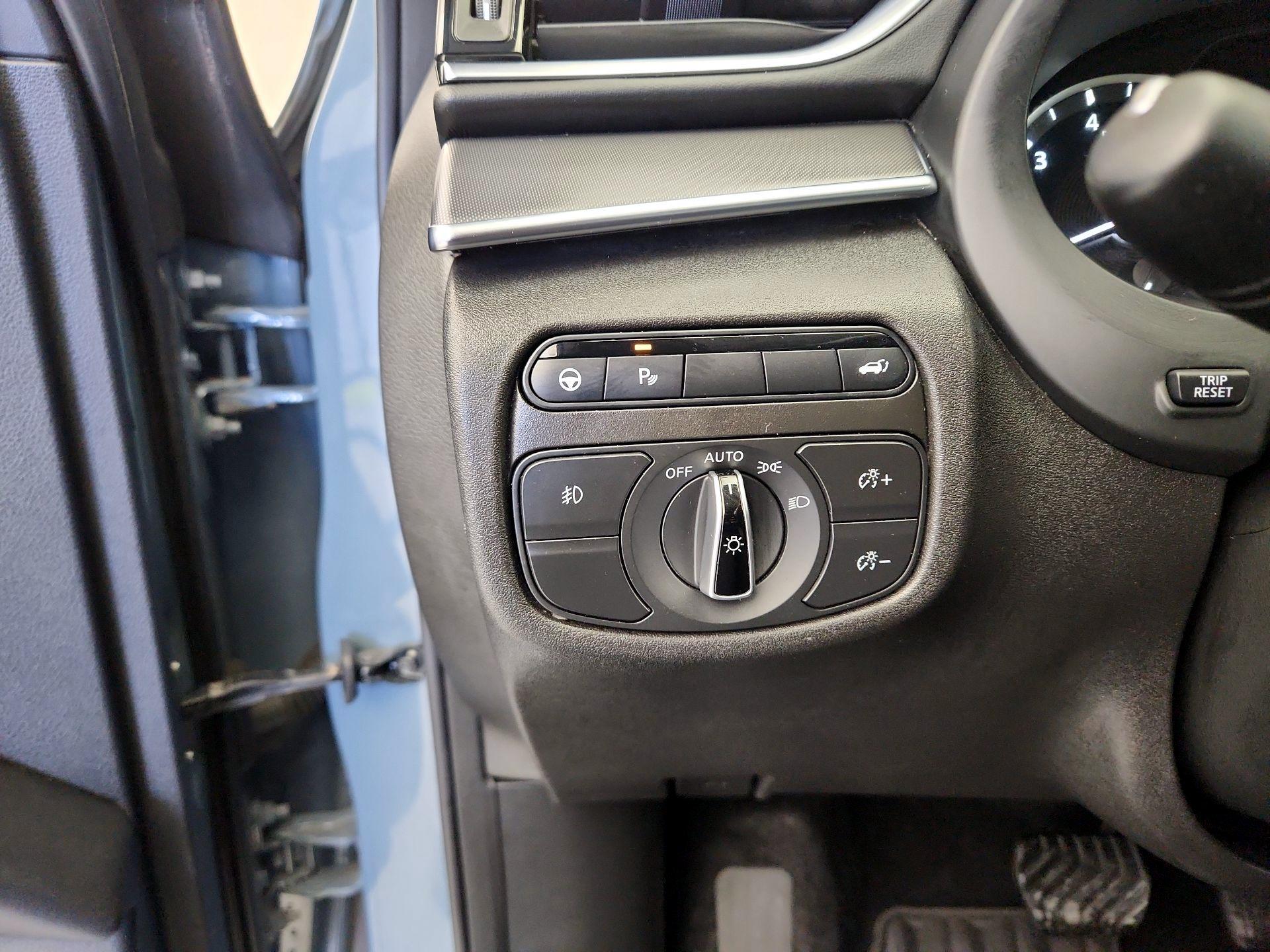 Thumbnail: 2022 INFINITI QX50 - 13