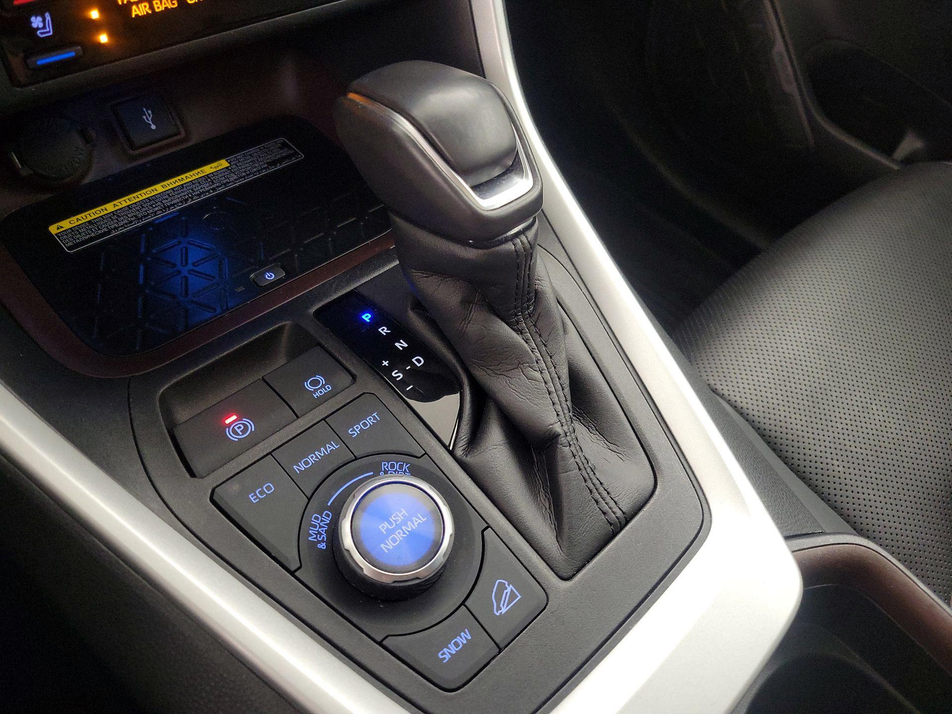 Thumbnail: 2021 Toyota RAV4 - 18