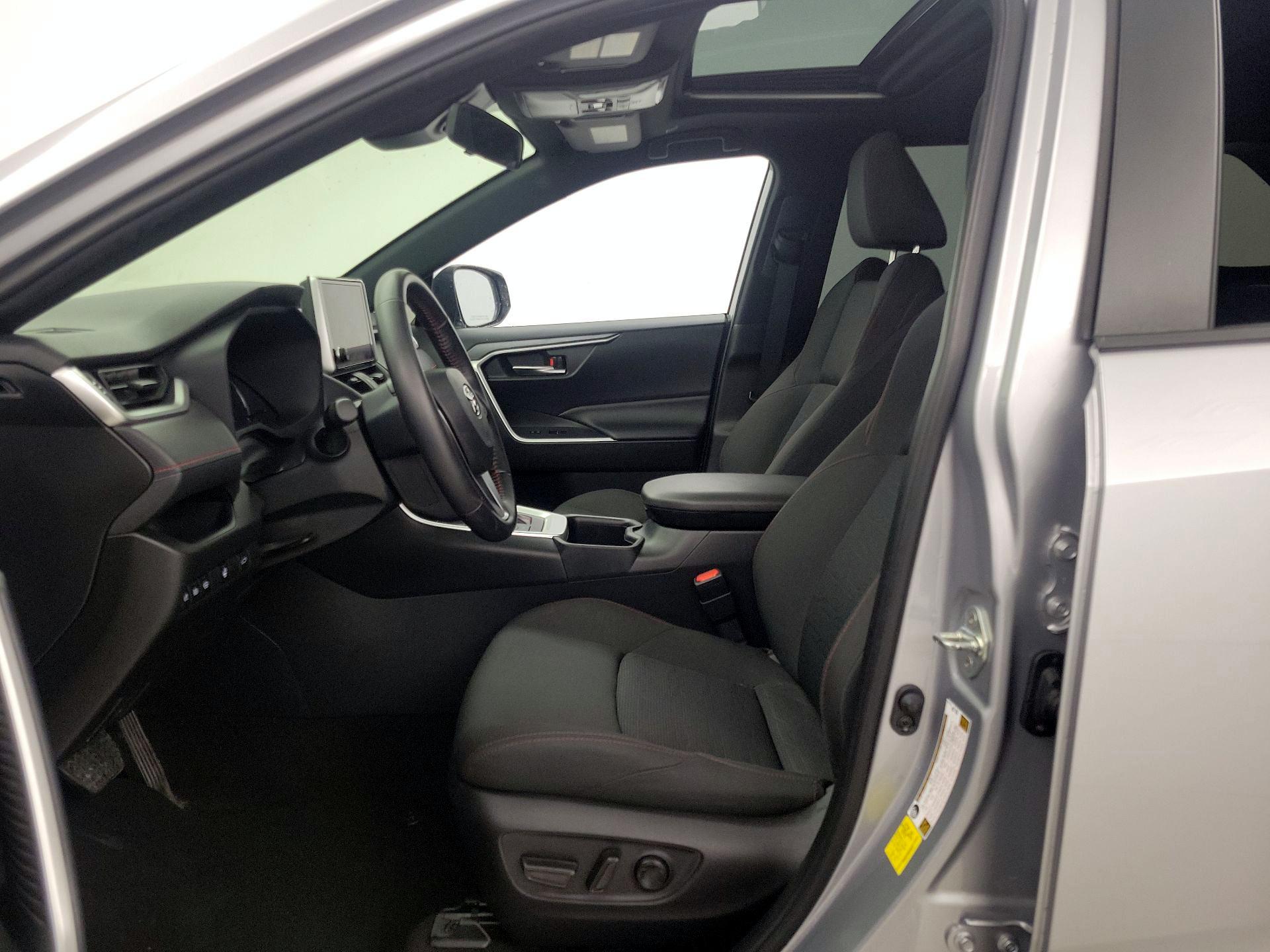 Thumbnail: 2024 Toyota RAV4 - 11