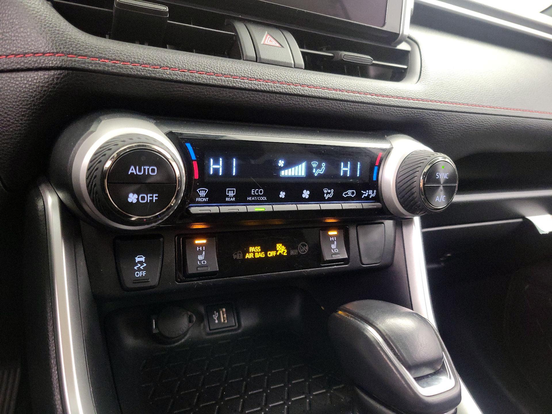 Thumbnail: 2024 Toyota RAV4 - 16