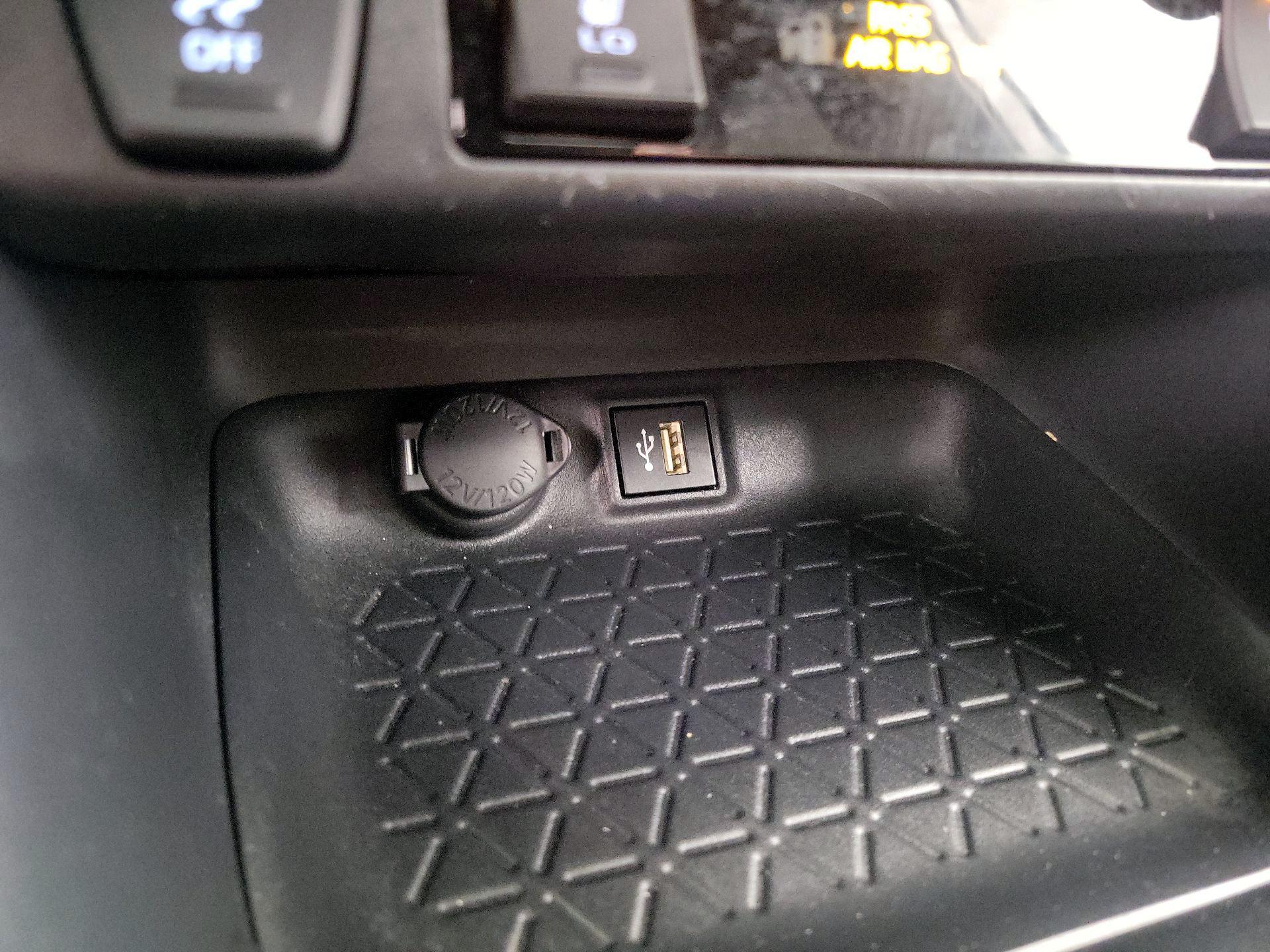 Thumbnail: 2024 Toyota RAV4 - 18