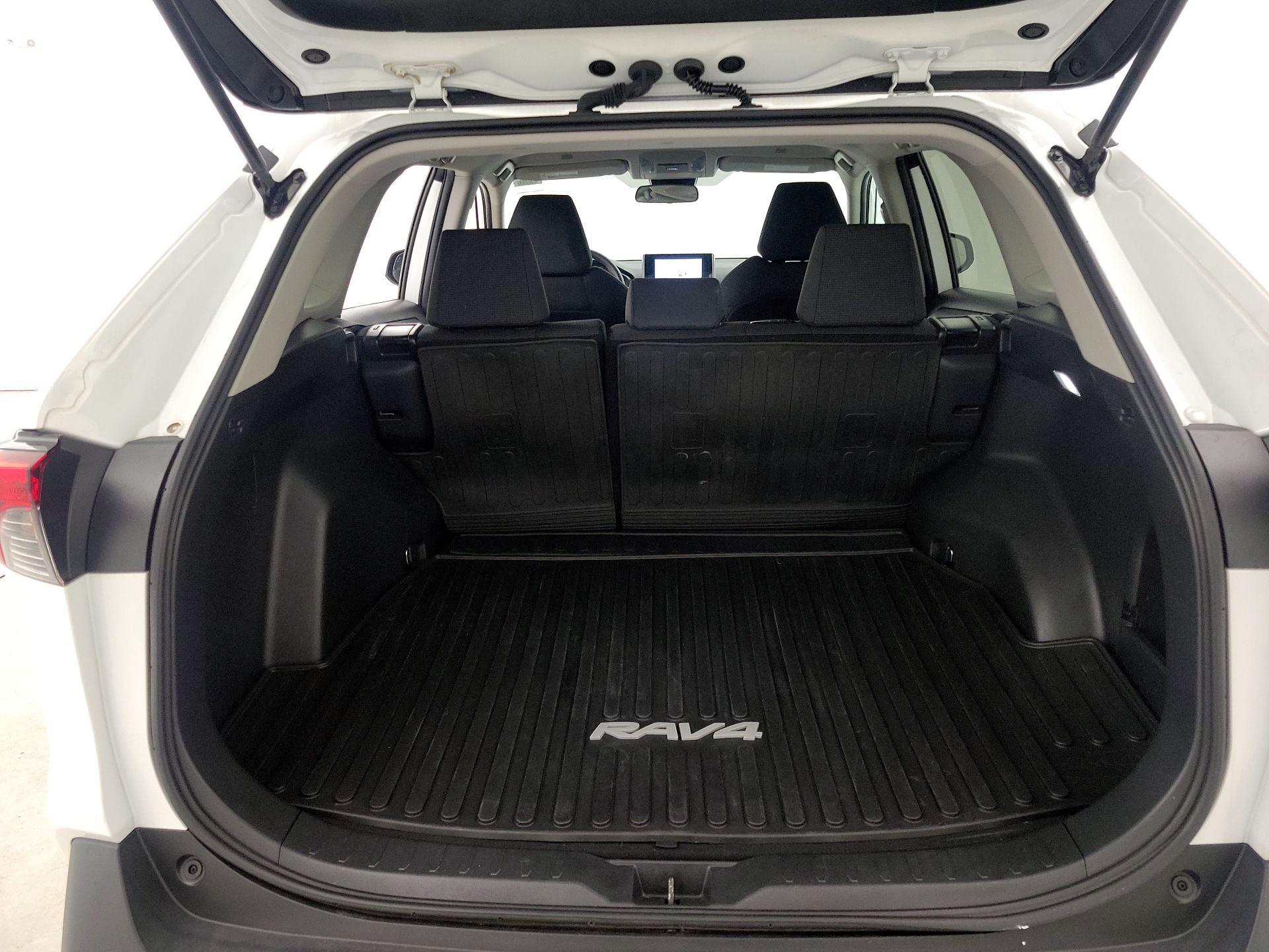 Thumbnail: 2023 Toyota RAV4 - 20