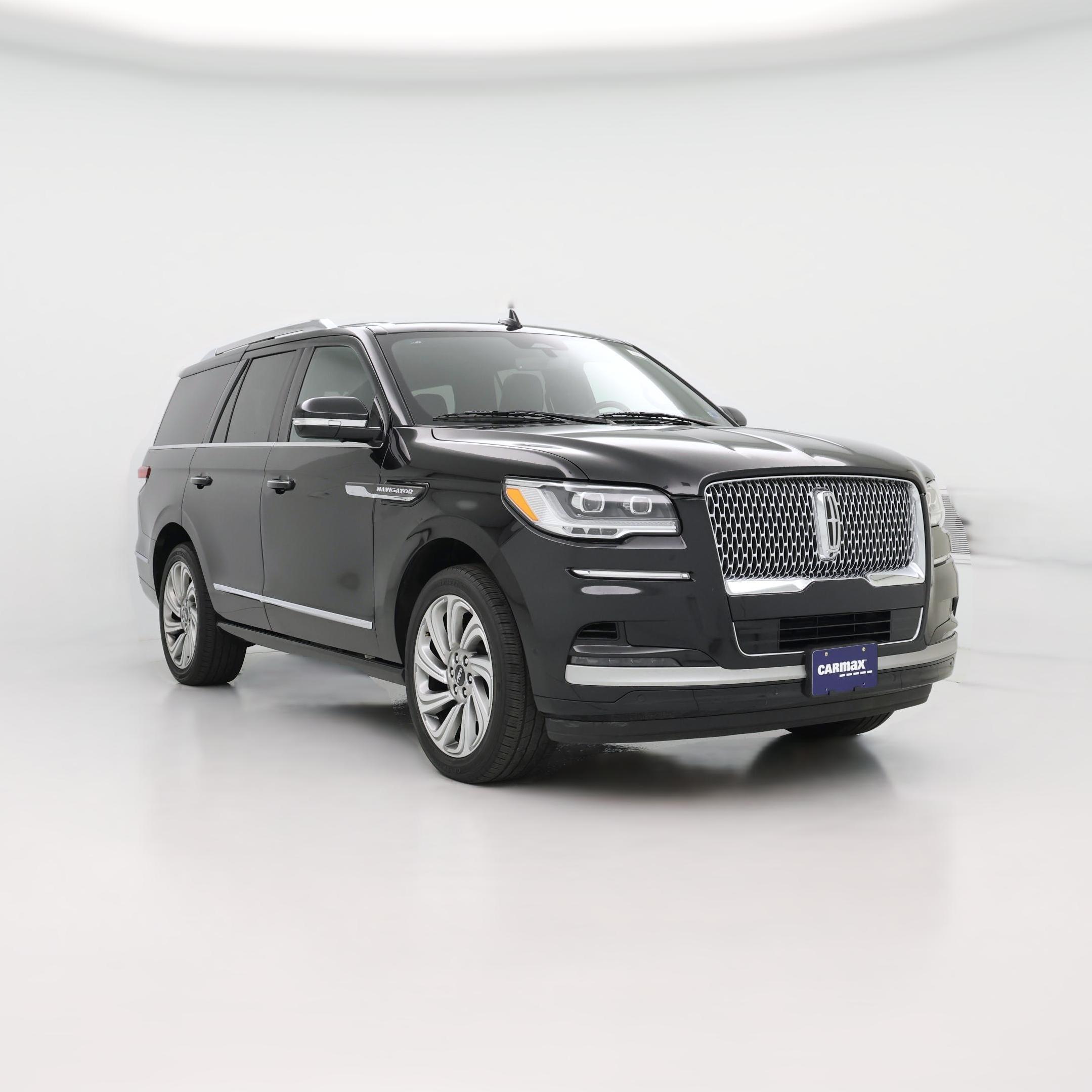 Thumbnail: 2023 Lincoln Navigator - 1