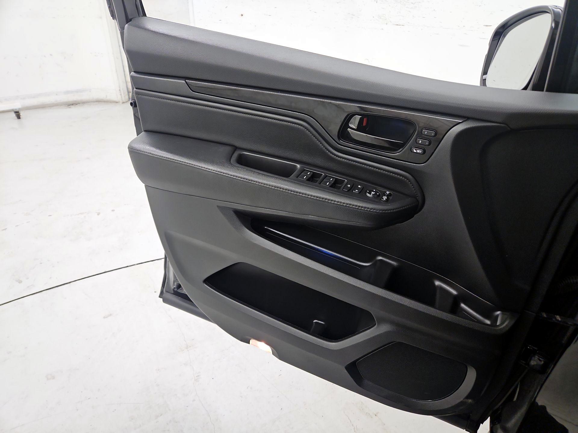 Thumbnail: 2023 Honda Odyssey - 12