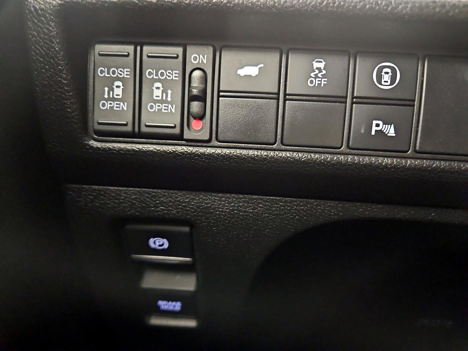 Thumbnail: 2023 Honda Odyssey - 13