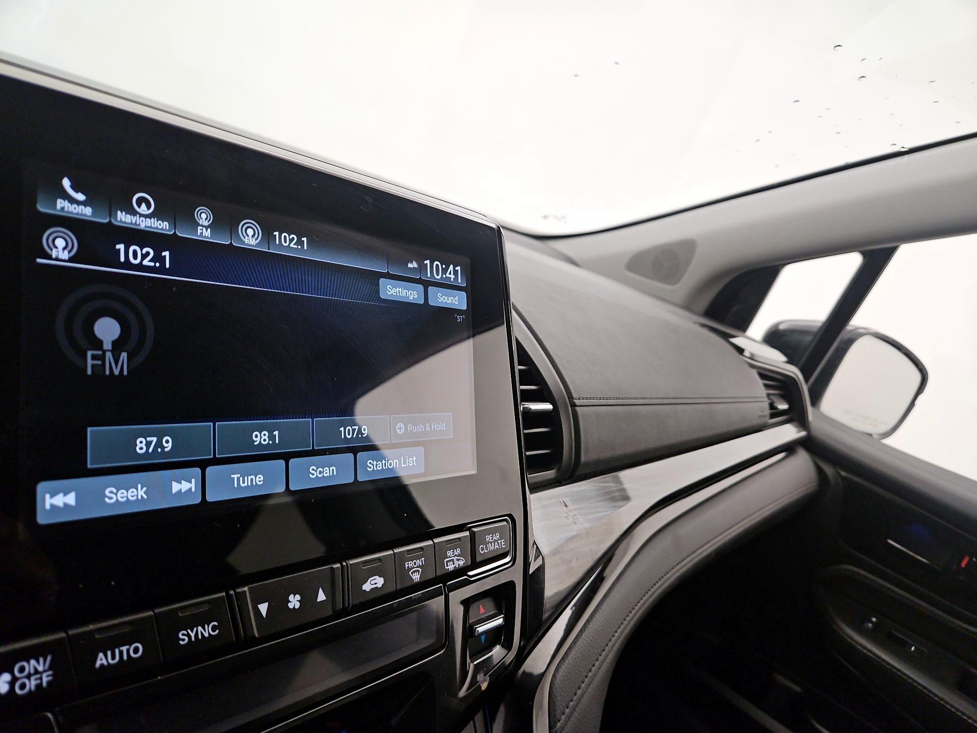 Thumbnail: 2023 Honda Odyssey - 16