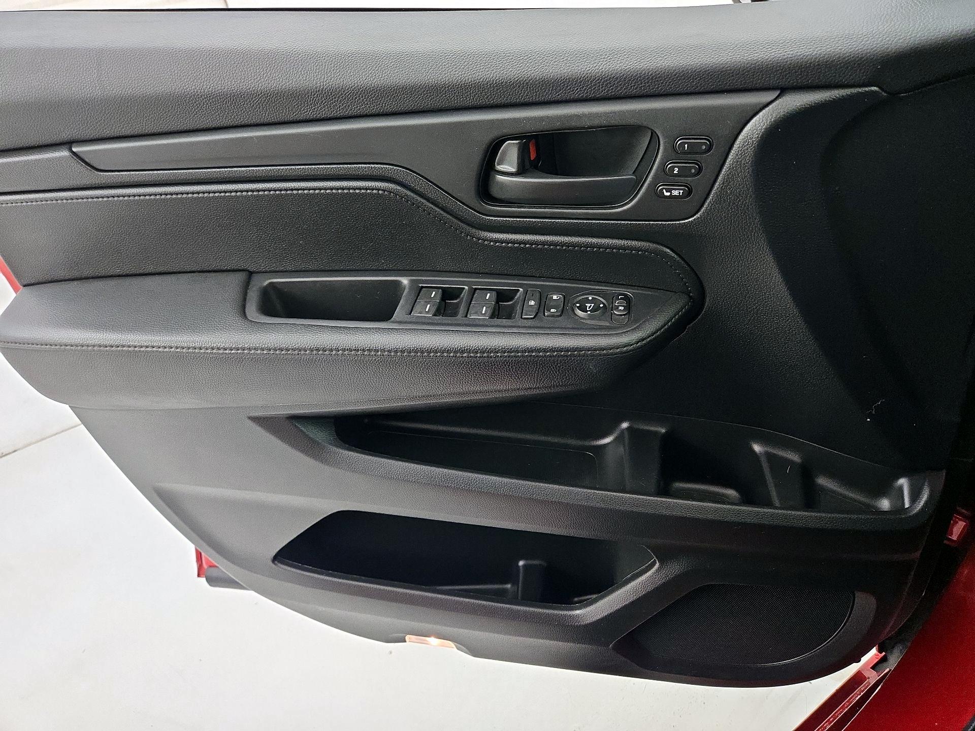 Thumbnail: 2023 Honda Odyssey - 12