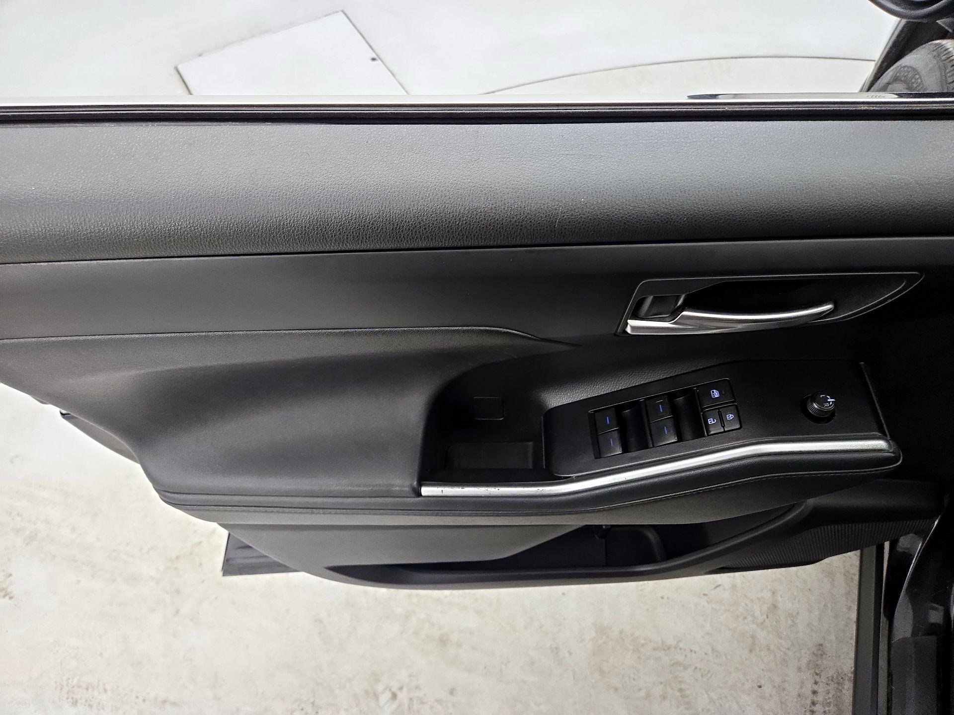 Thumbnail: 2021 Toyota Highlander - 12