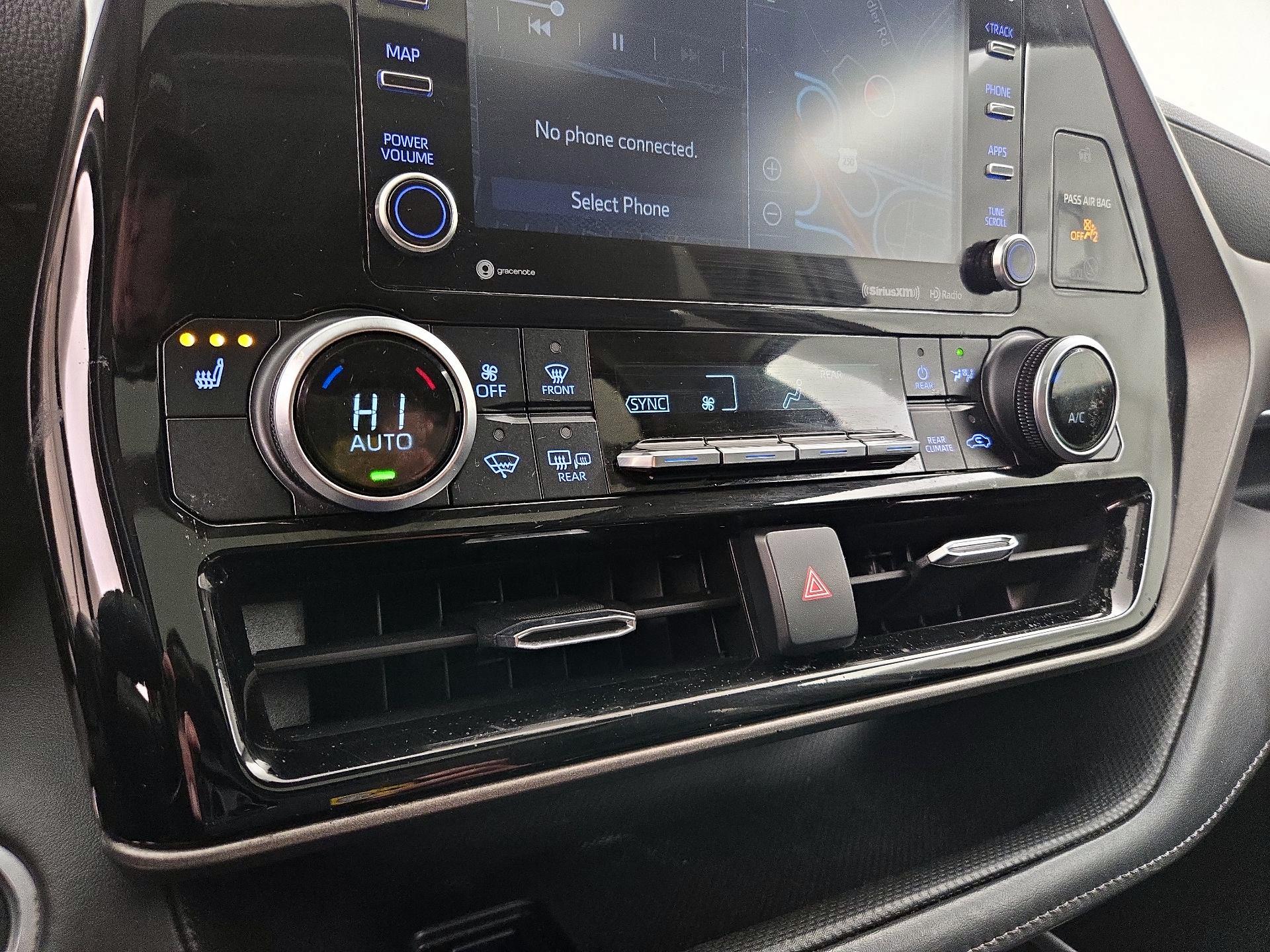 Thumbnail: 2021 Toyota Highlander - 17