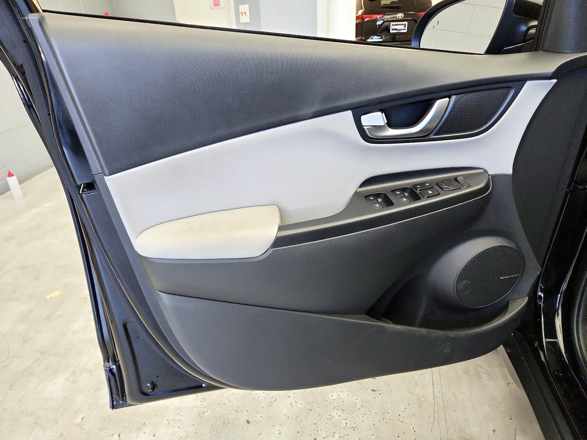 Thumbnail: 2023 Hyundai Kona - 12