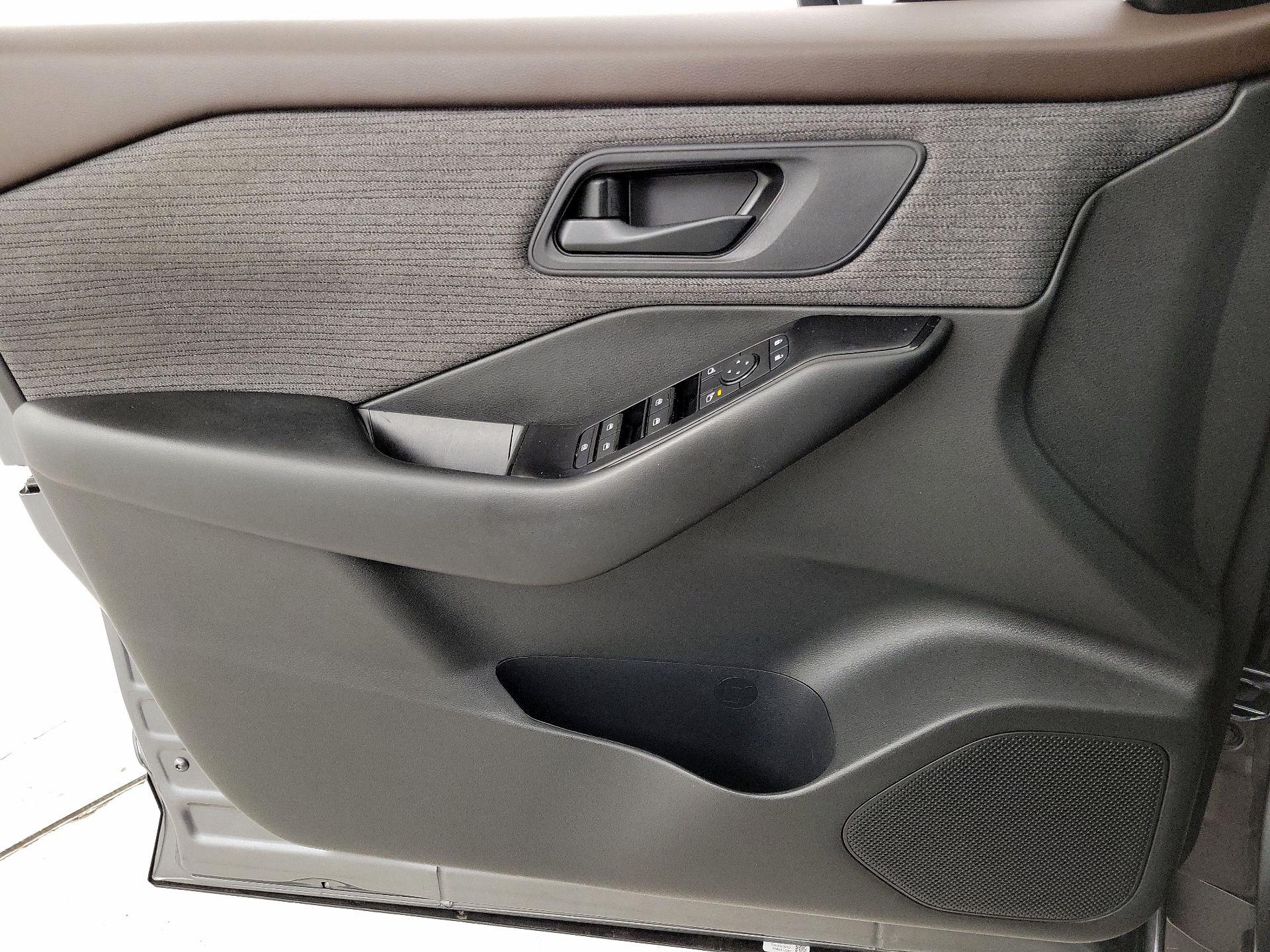 Thumbnail: 2023 Nissan Rogue - 12