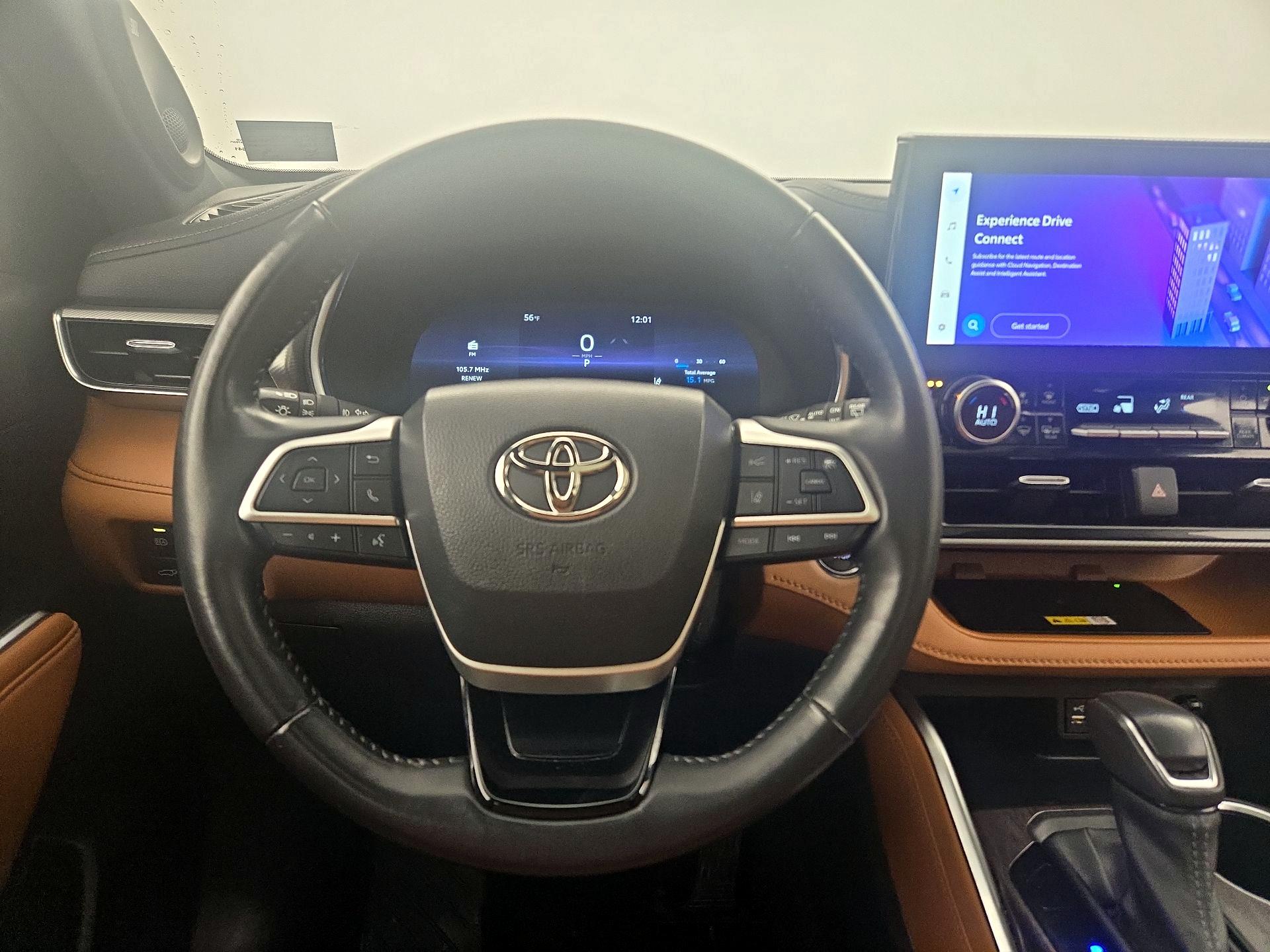 Thumbnail: 2023 Toyota Highlander - 10