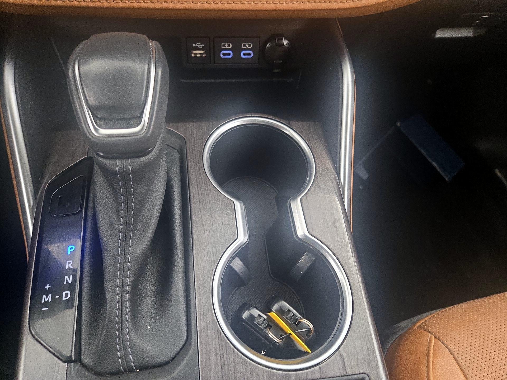 Thumbnail: 2023 Toyota Highlander - 17