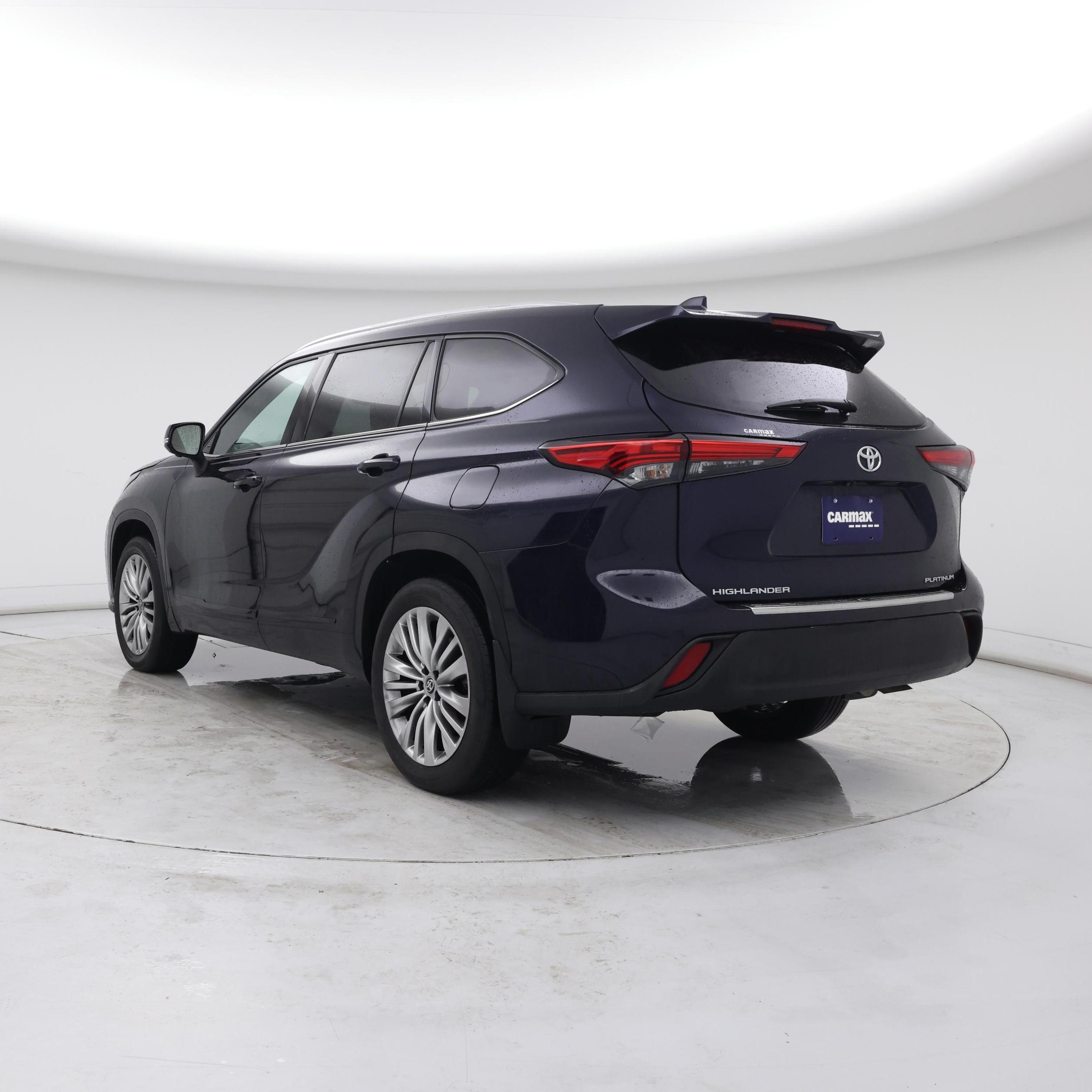 Thumbnail: 2023 Toyota Highlander - 2