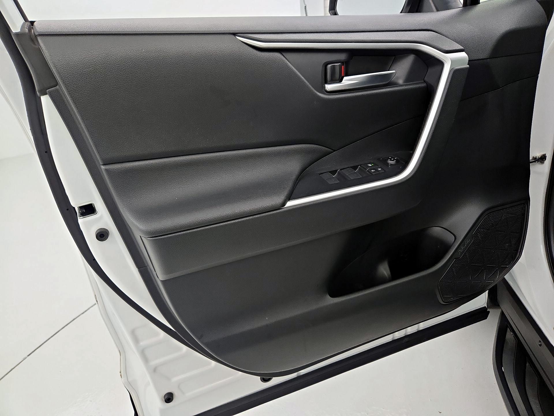 Thumbnail: 2023 Toyota RAV4 - 12