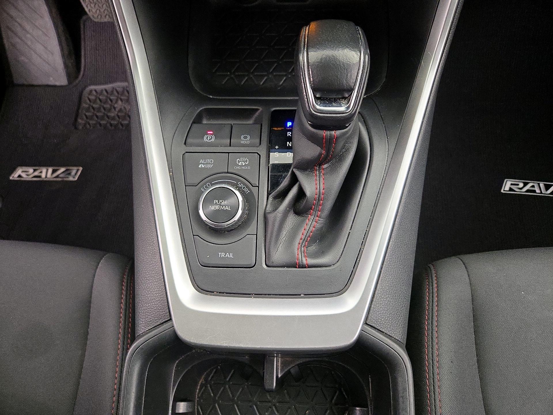 Thumbnail: 2023 Toyota RAV4 - 17