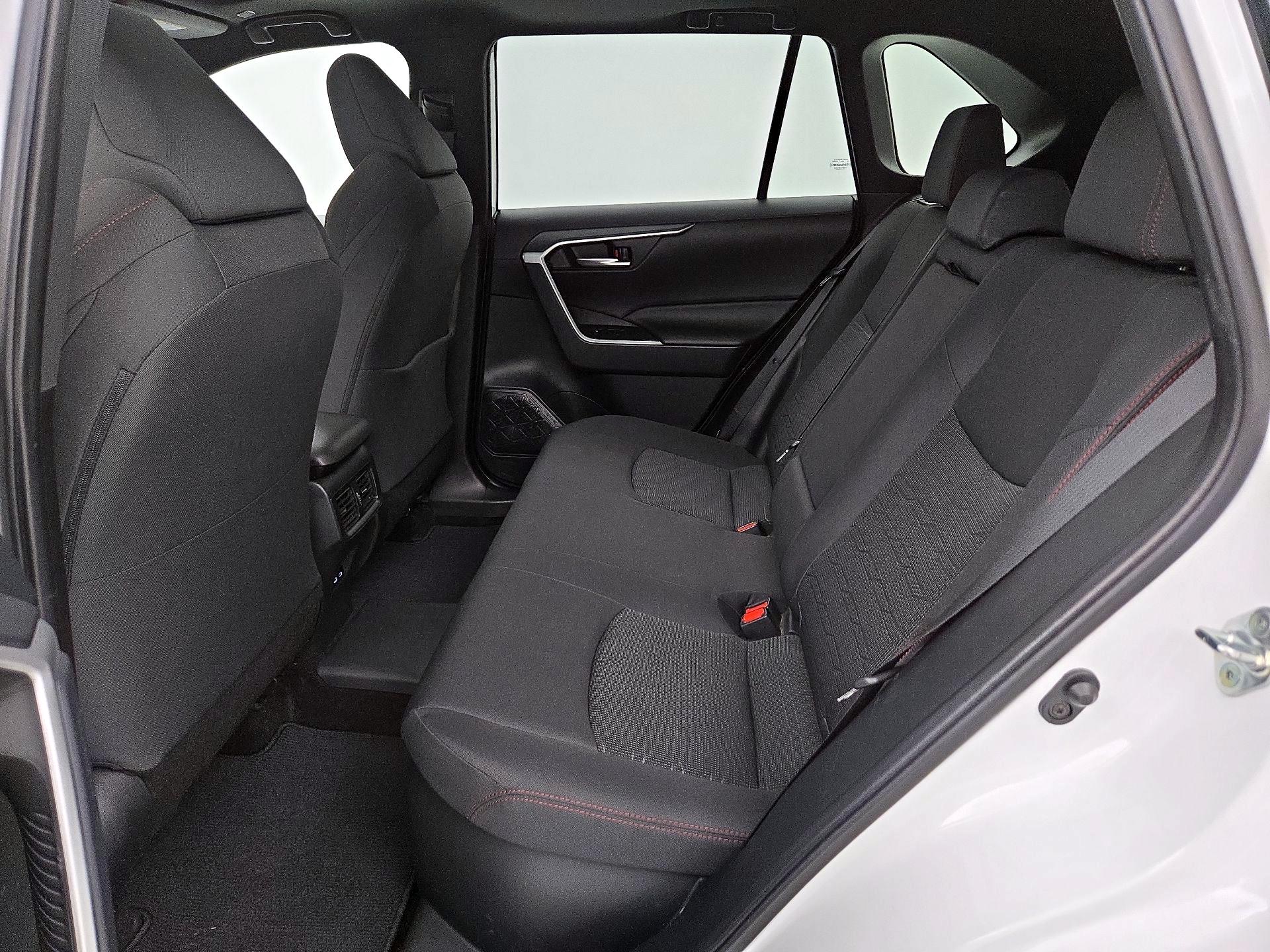 Thumbnail: 2023 Toyota RAV4 - 20