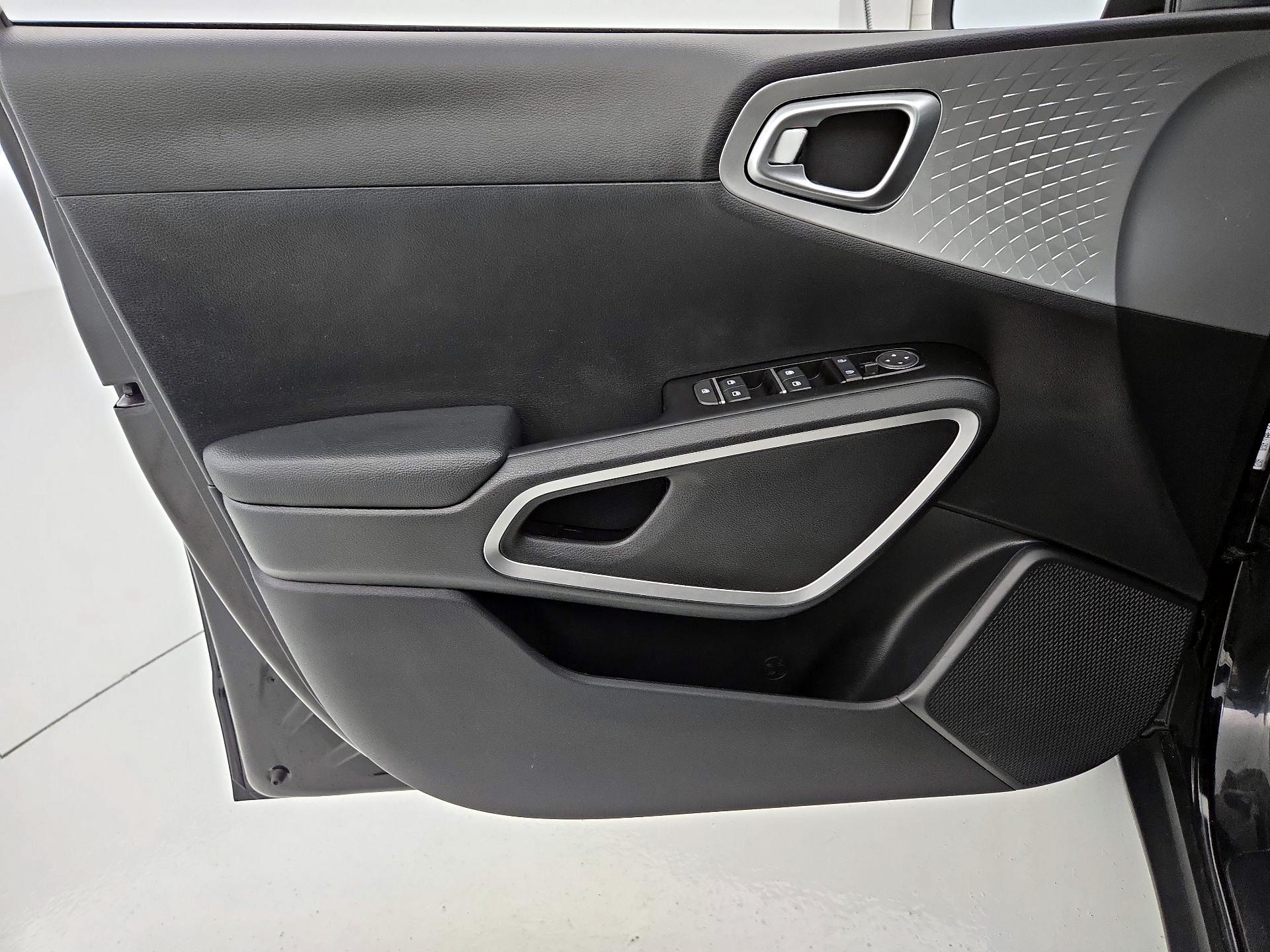 Thumbnail: 2023 Kia Soul - 12