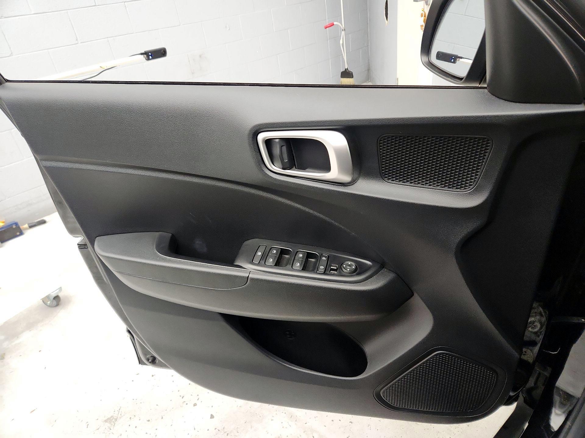 Thumbnail: 2023 Hyundai Venue - 12