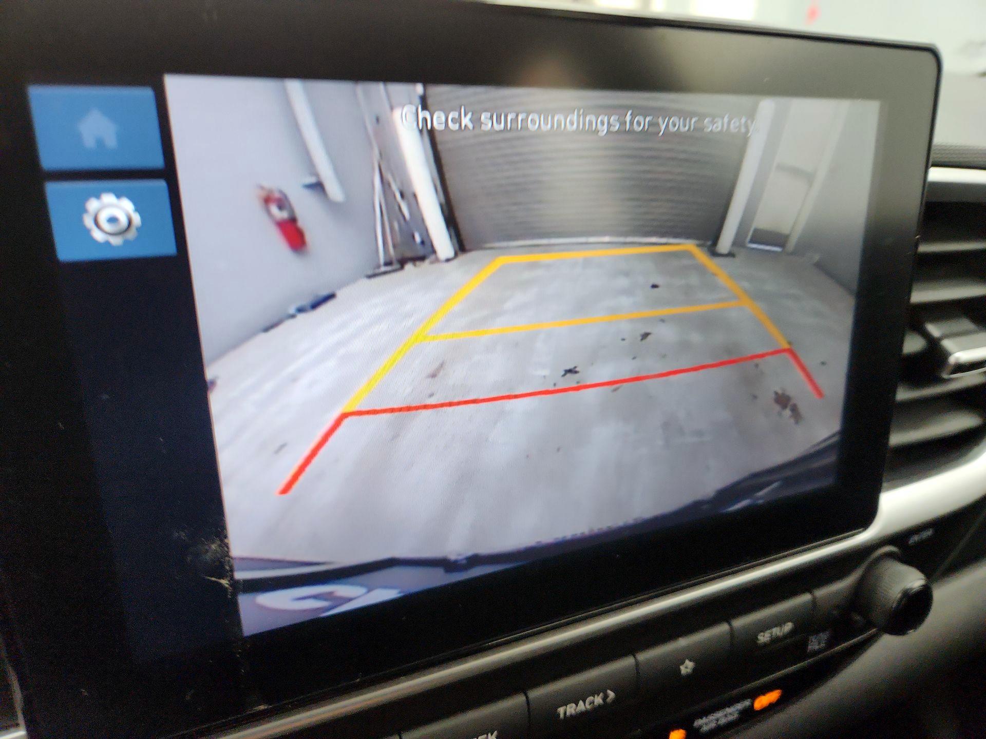 Thumbnail: 2023 Hyundai Venue - 14