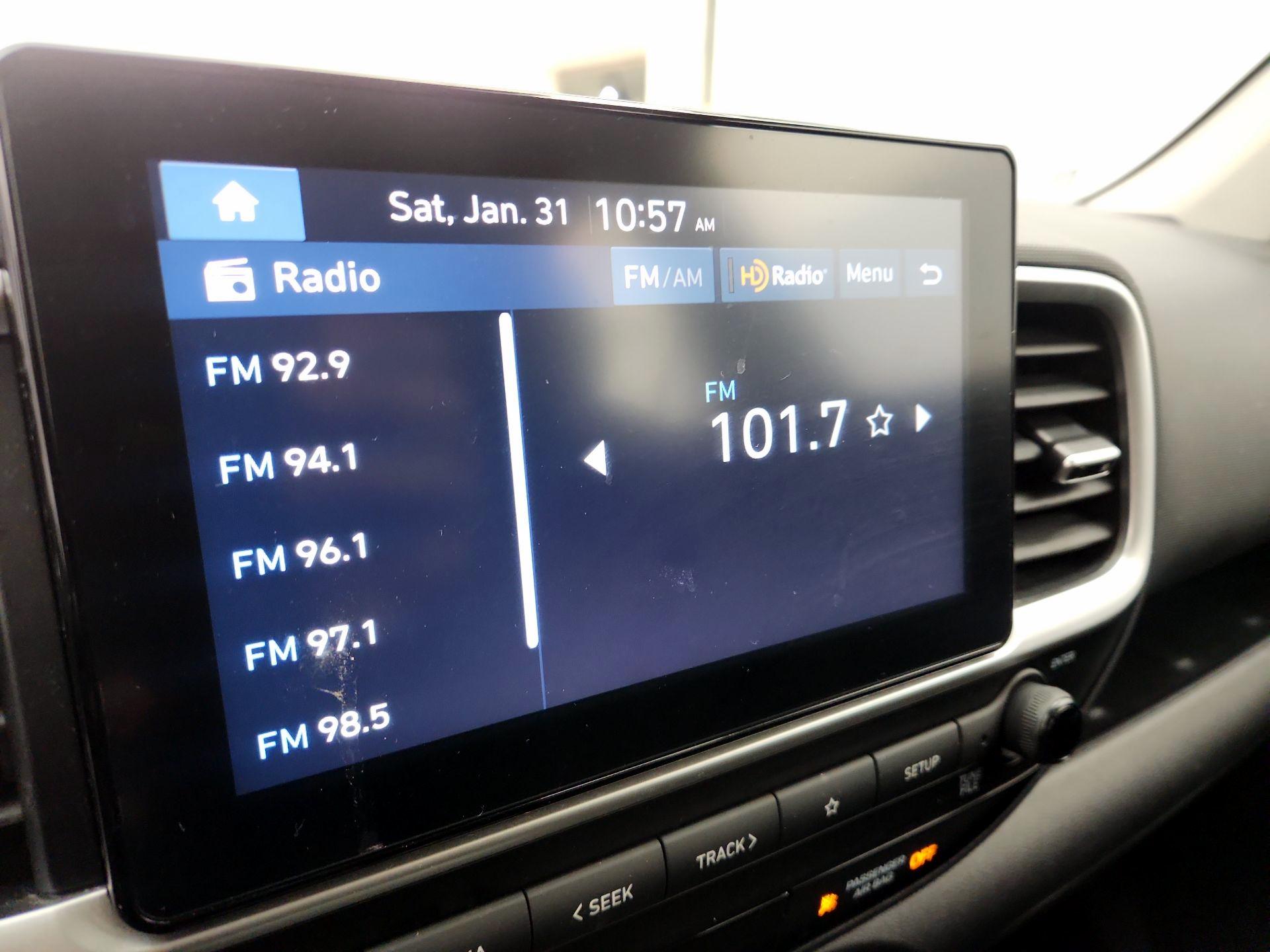 Thumbnail: 2023 Hyundai Venue - 15