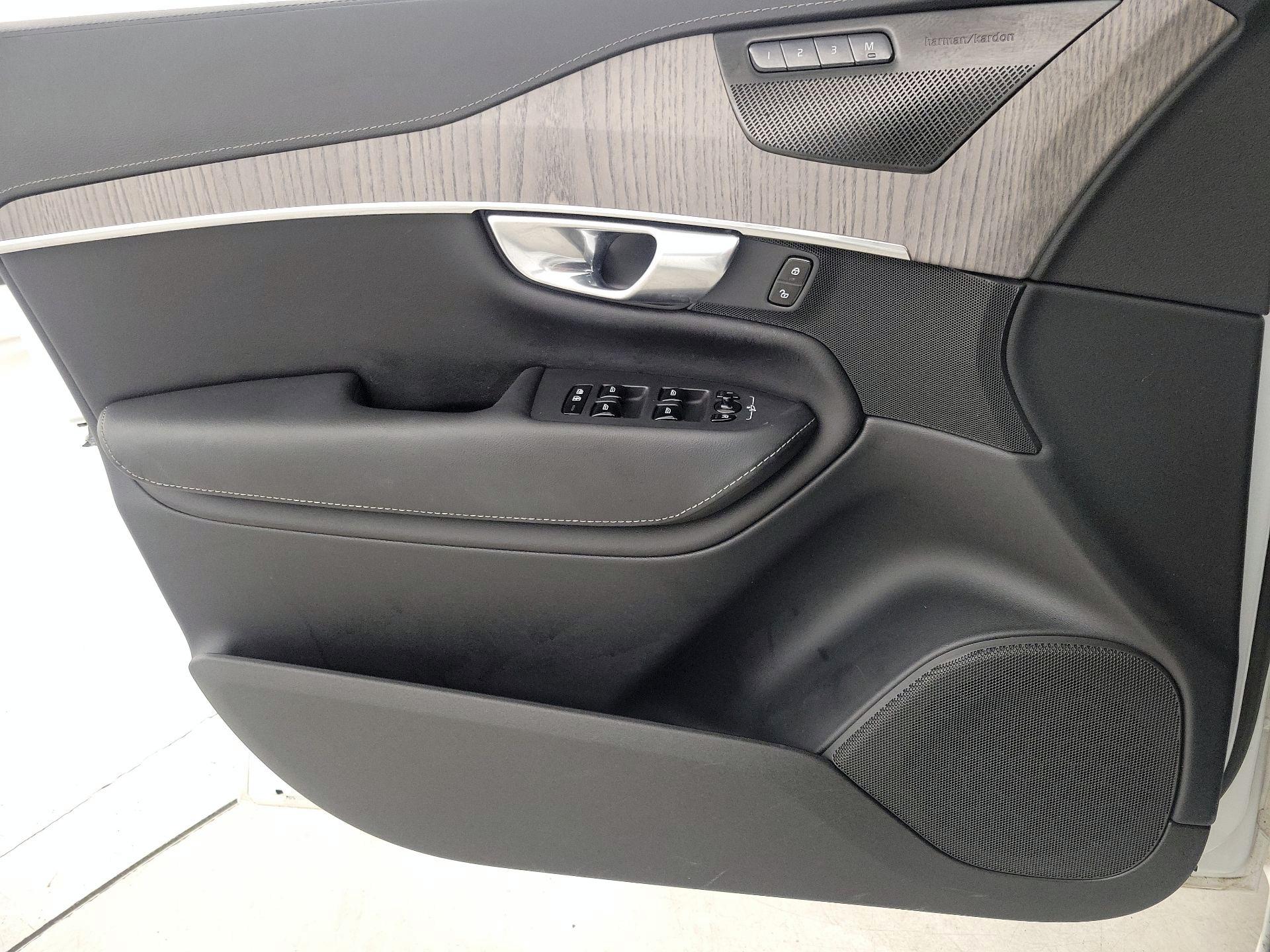 Thumbnail: 2023 Volvo XC90 - 12