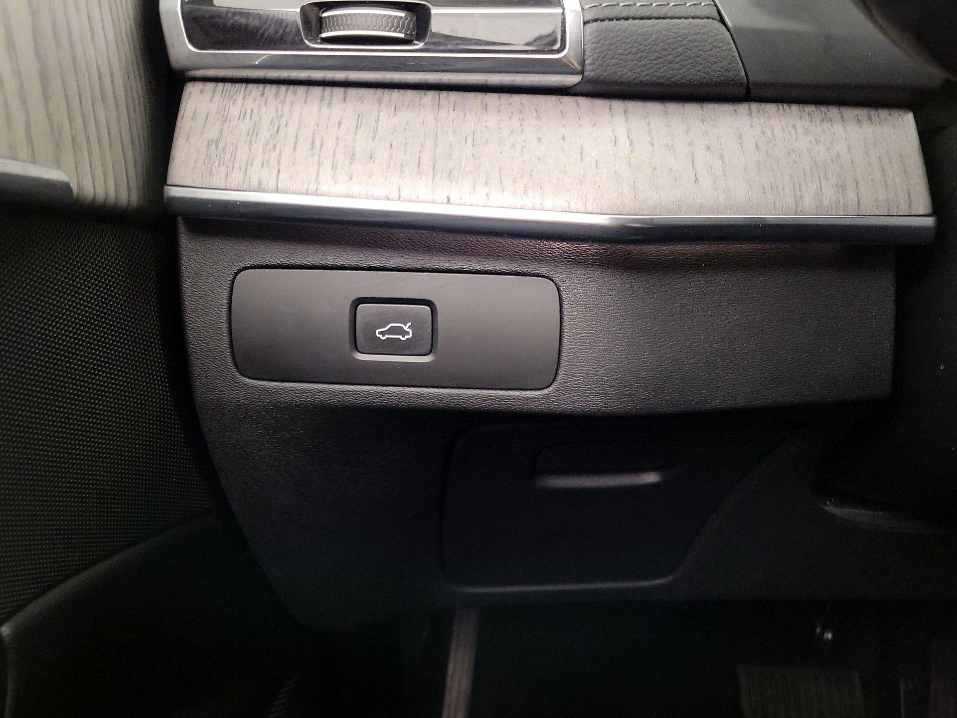 Thumbnail: 2023 Volvo XC90 - 13