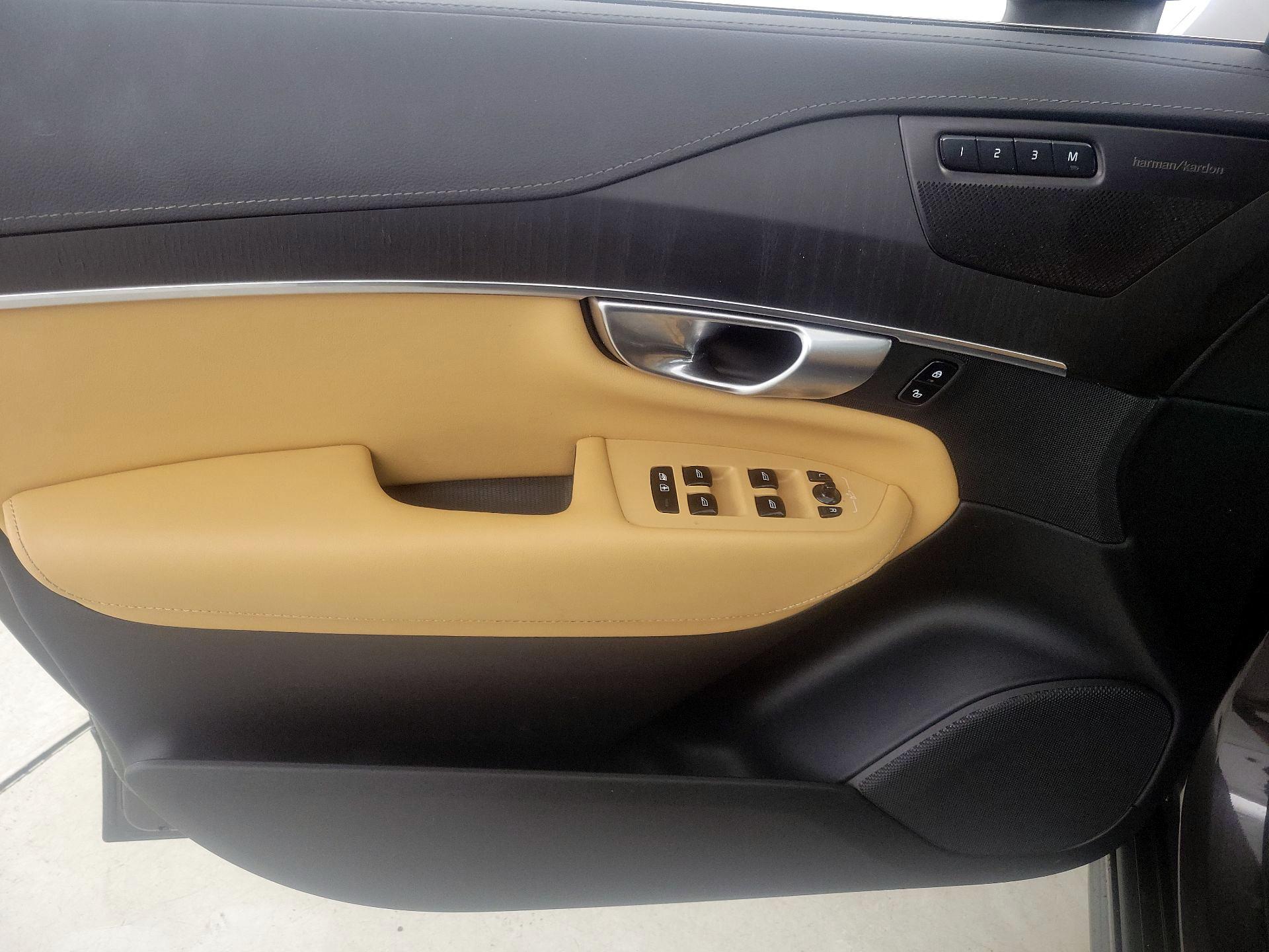 Thumbnail: 2023 Volvo XC90 - 12