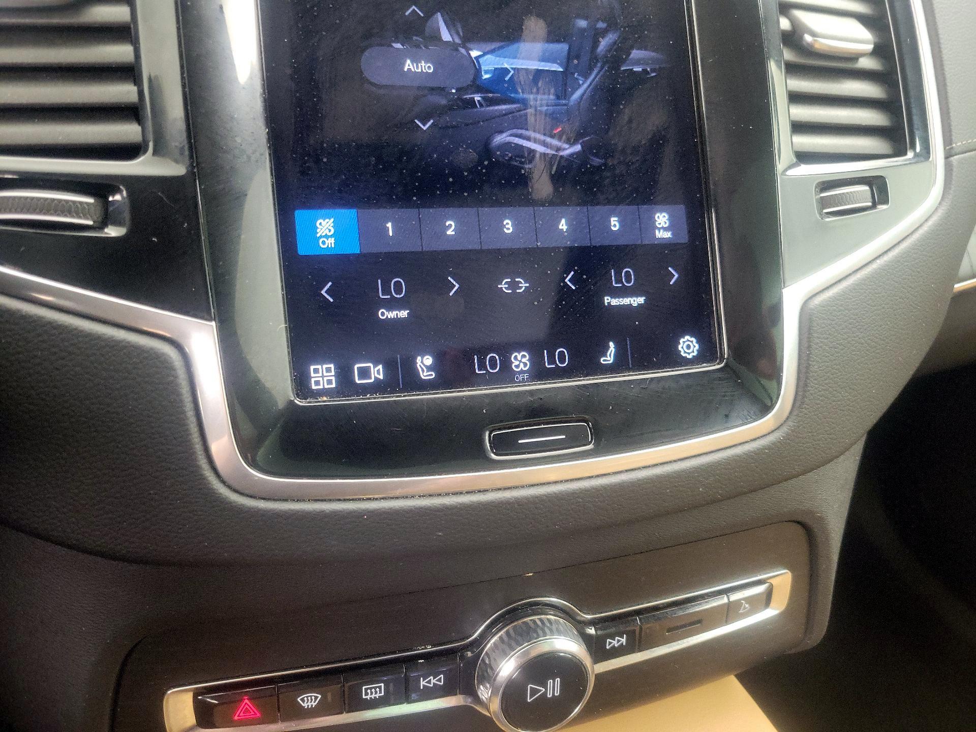 Thumbnail: 2023 Volvo XC90 - 17